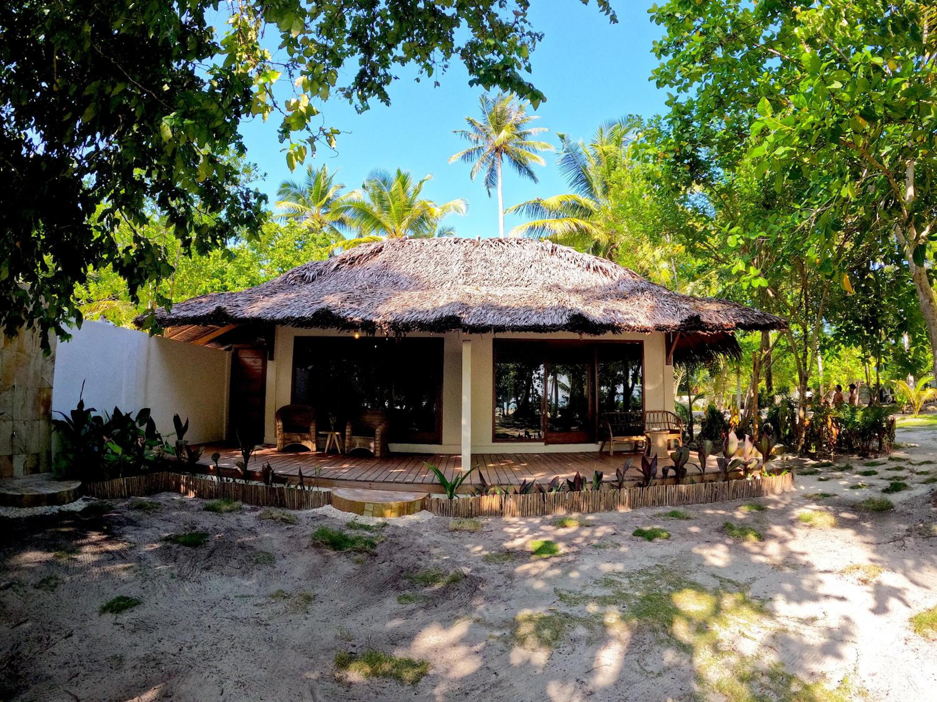 Jala Villas Lances Right HTs Mentawai