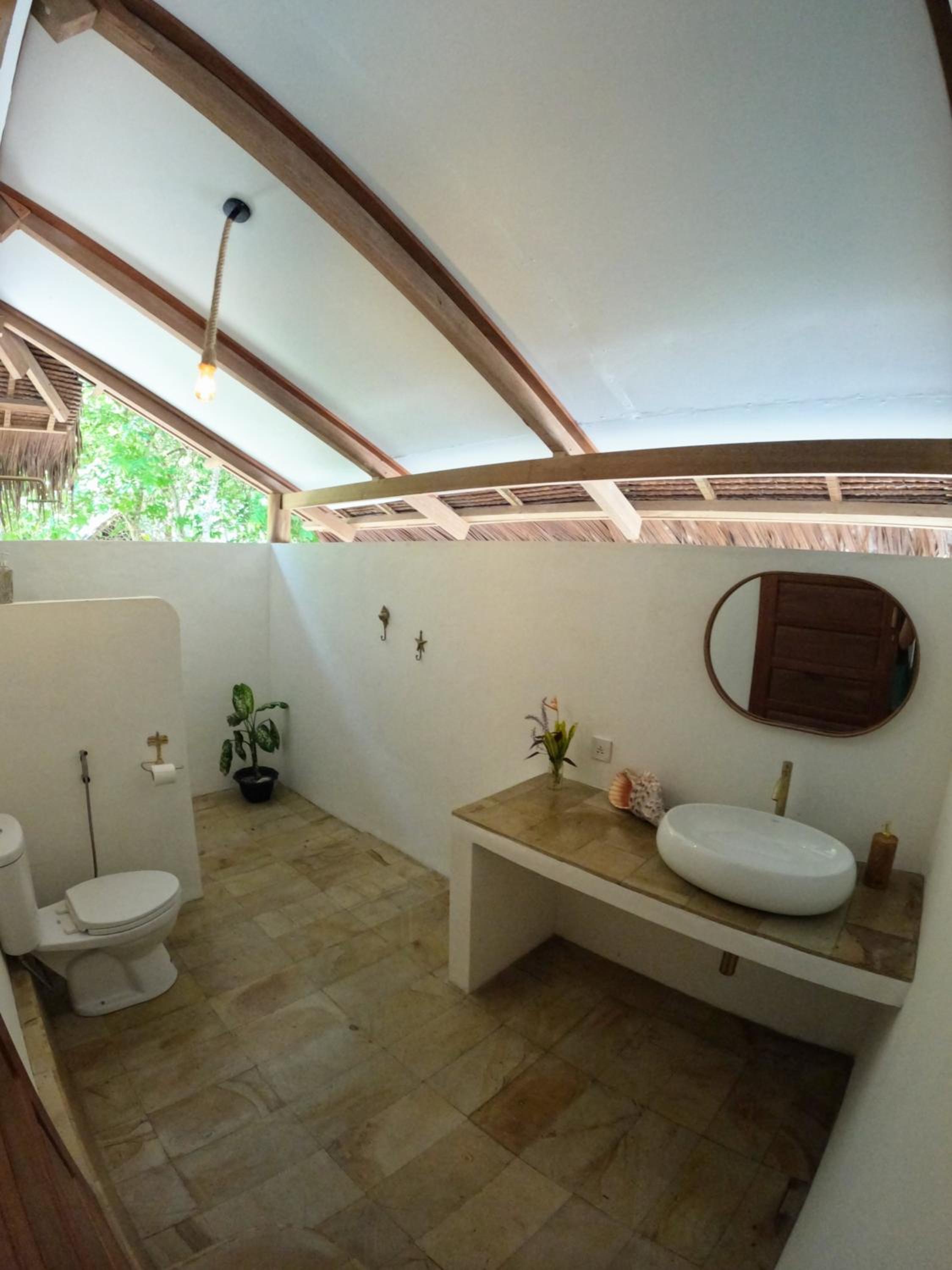 Jala Villas Lances Right HTs Mentawai