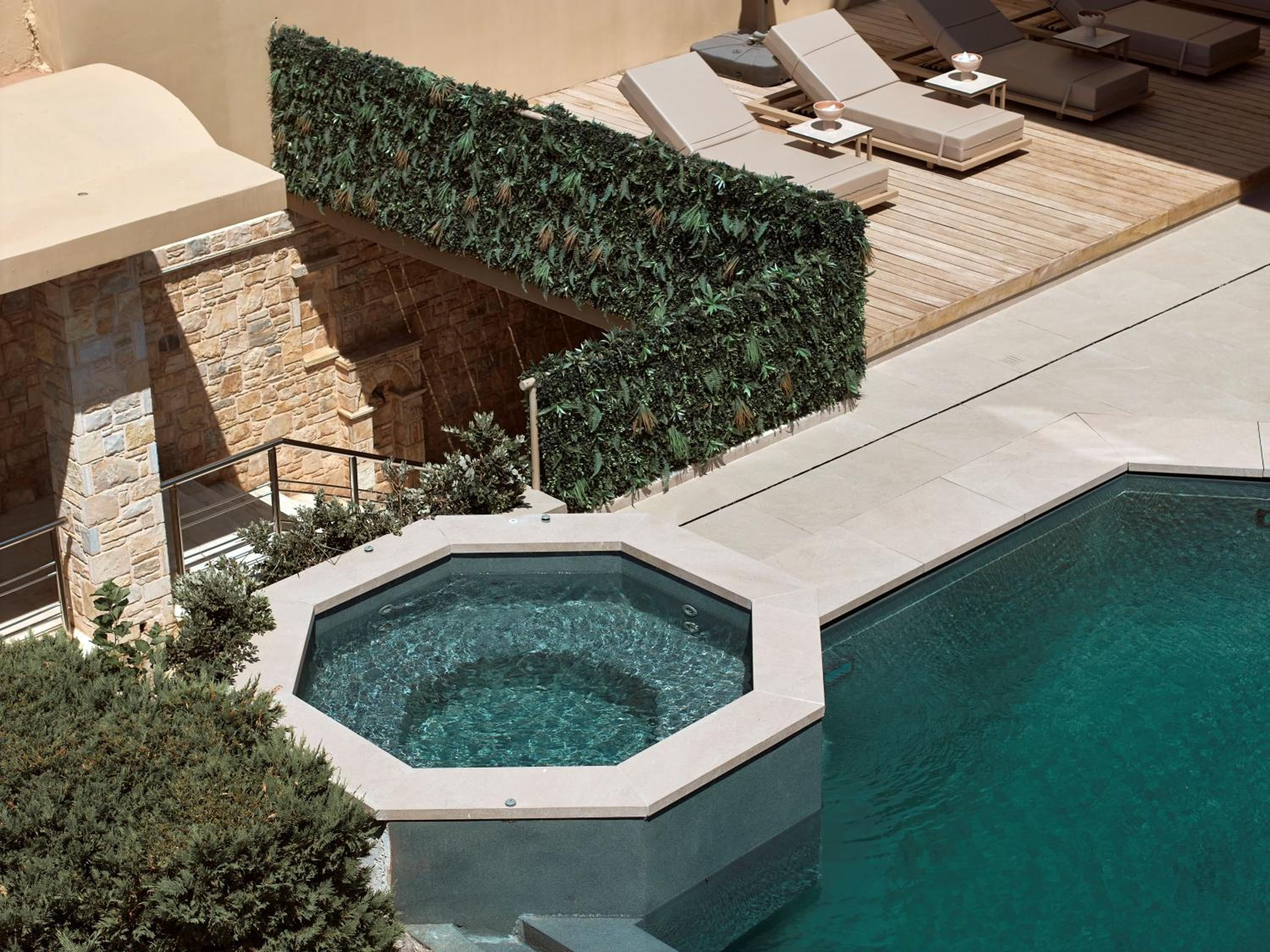 Crystal Green Properties