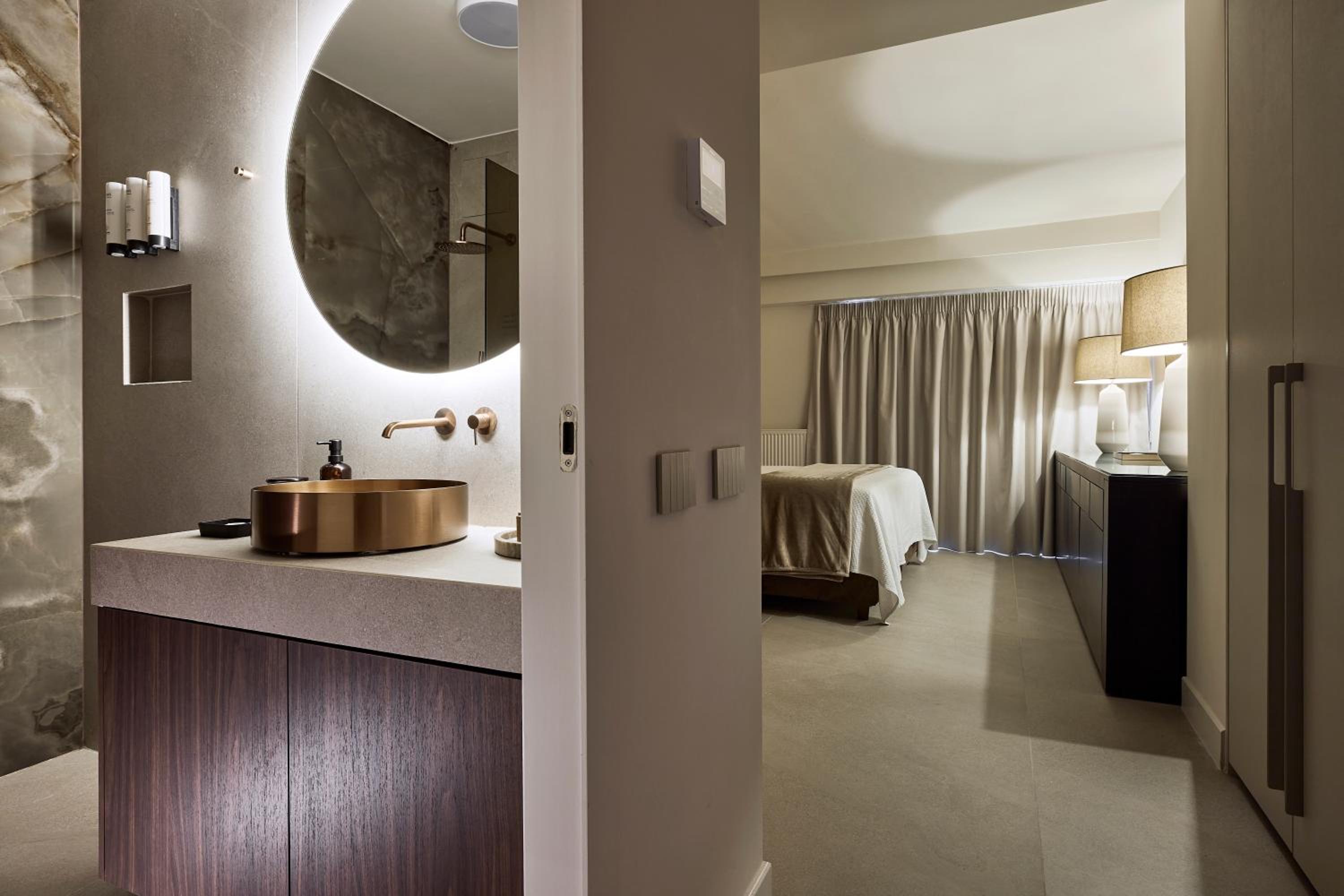 Crystal Green Properties