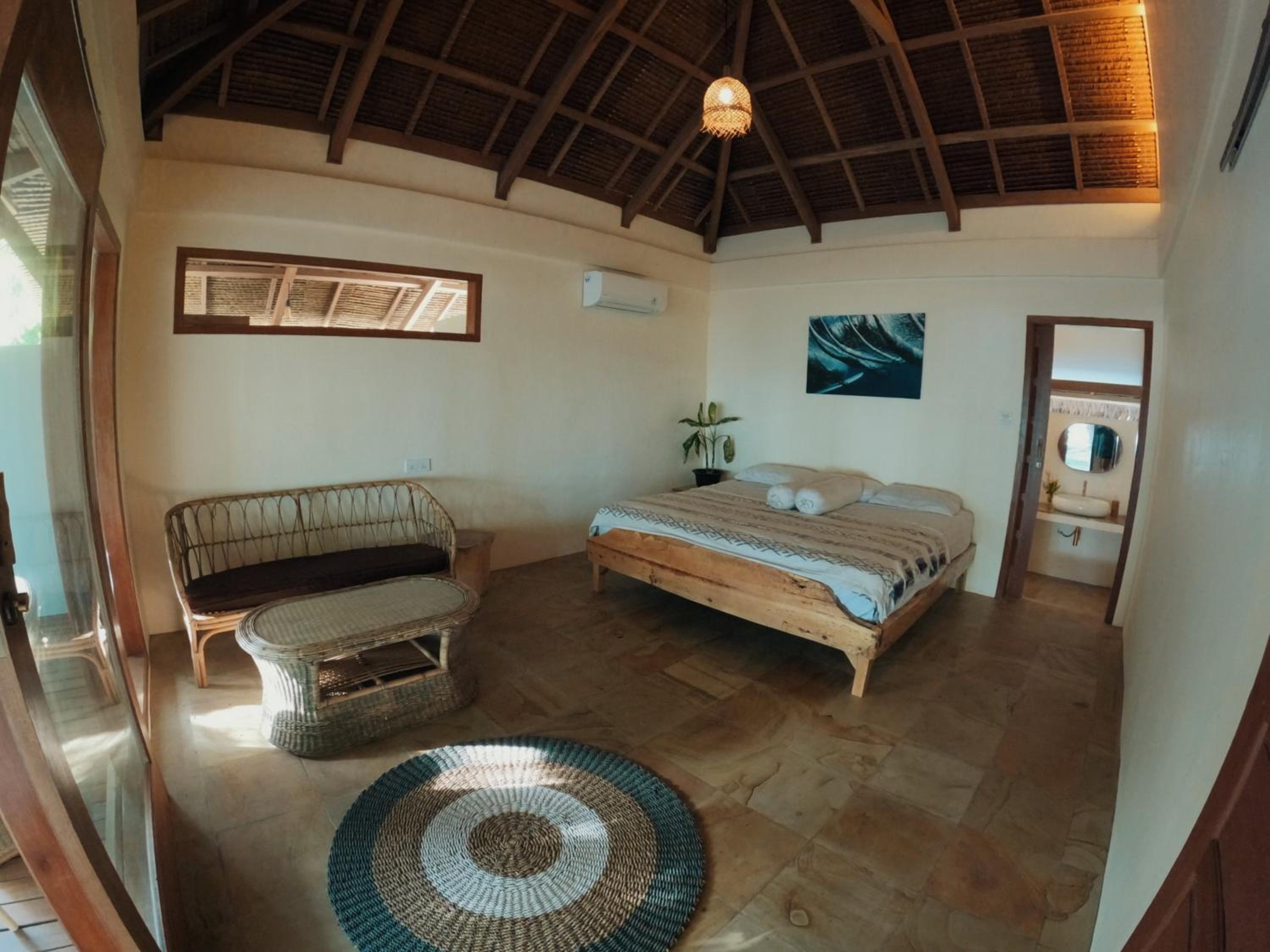 Jala Villas Lances Right HTs Mentawai