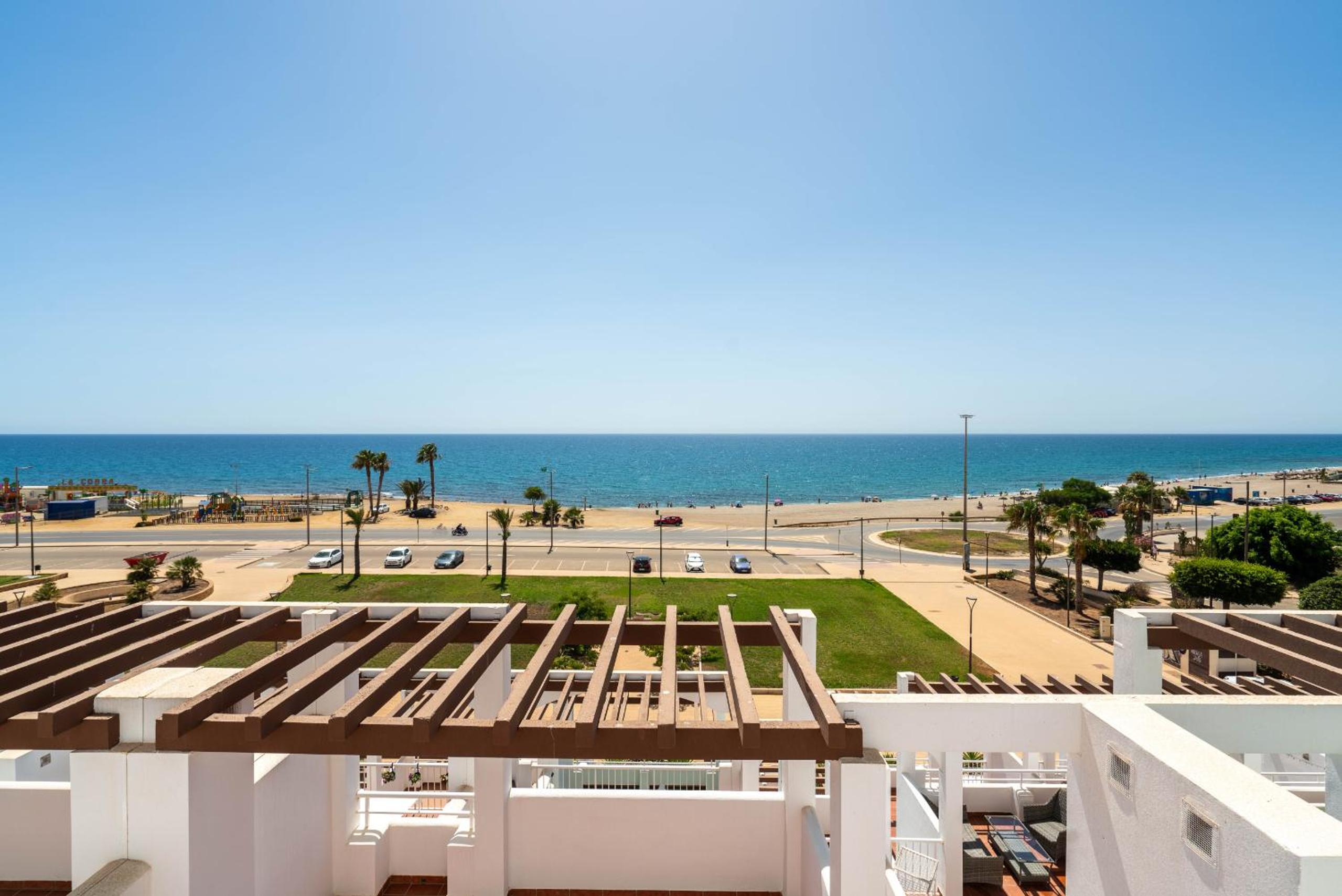 AlmeriaSuite Mojacar Breeze Apartments