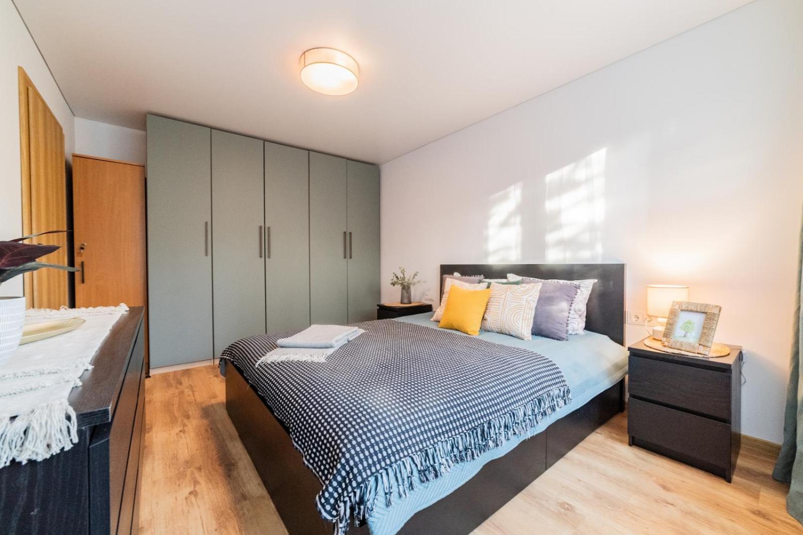 Zal Apartments