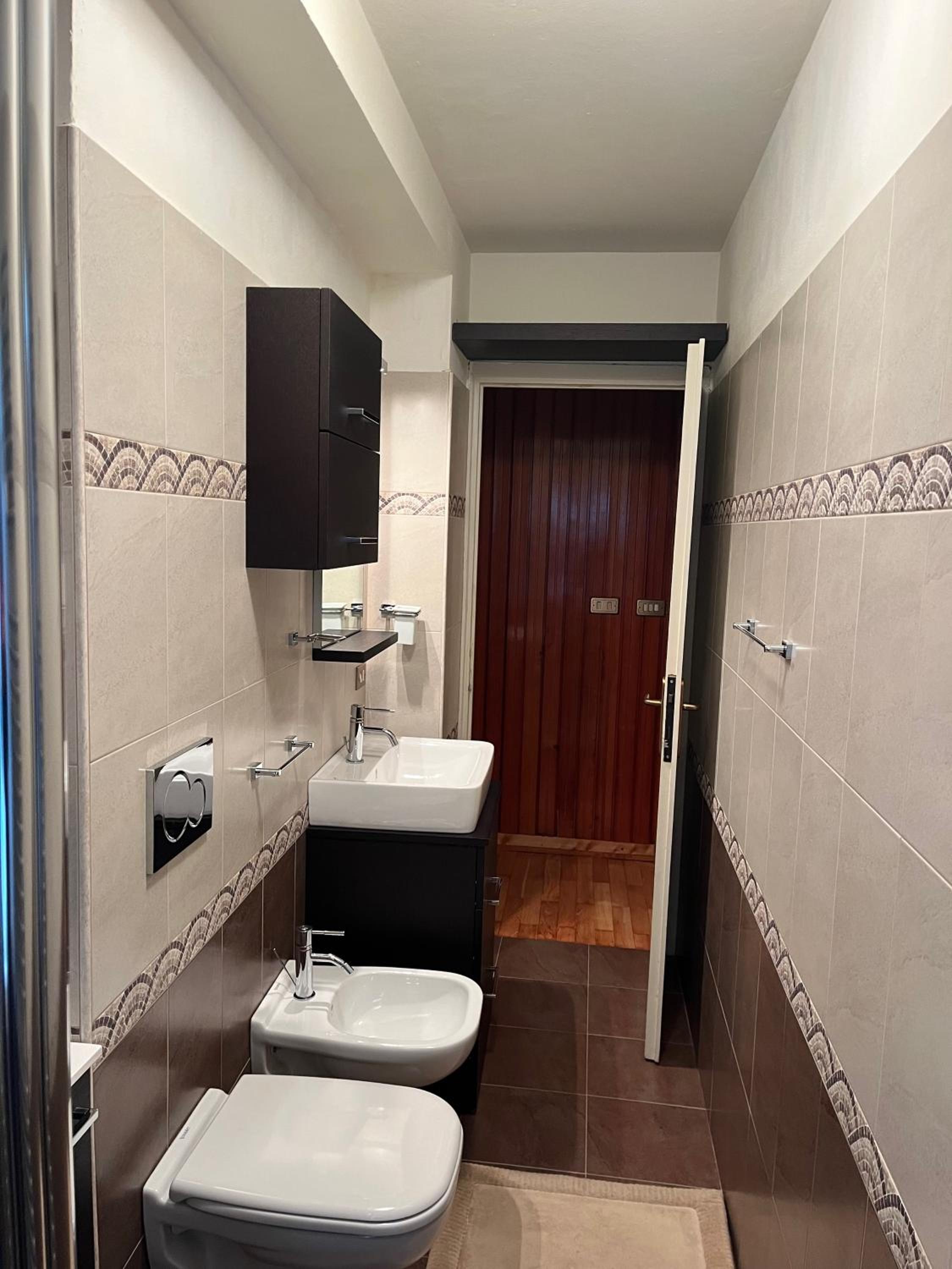 Sunny two room apartment in Campo Carlo Magno