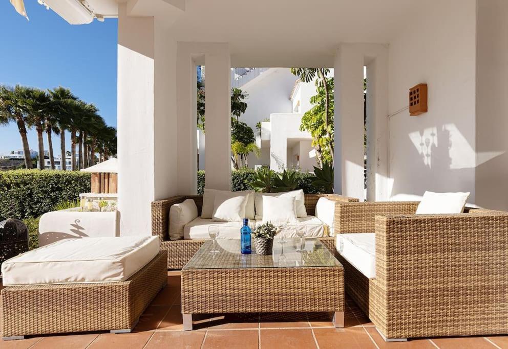 Exquisite 2 bedroom ground floor in Benahavis photo 5
