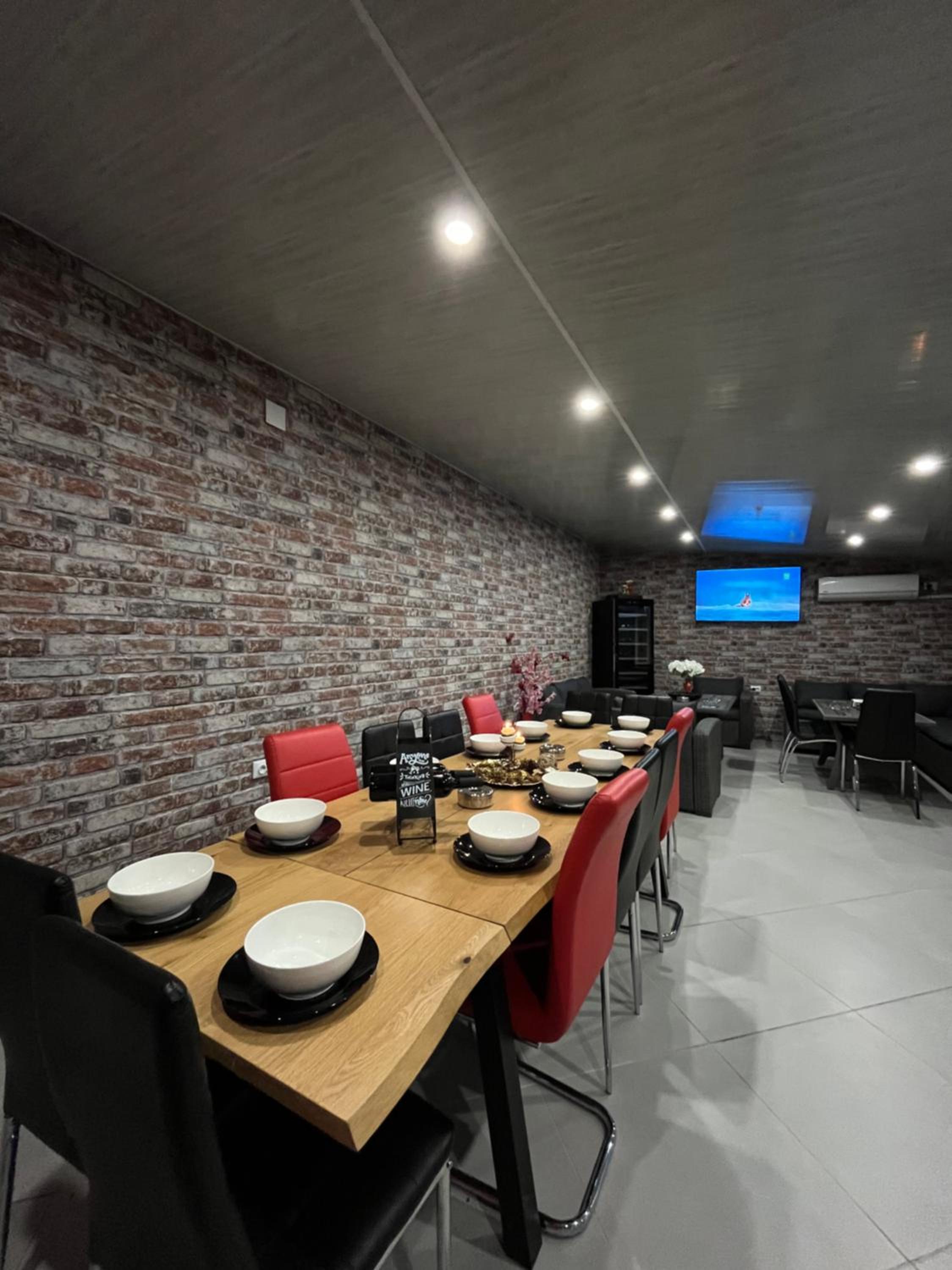 Valley Residence