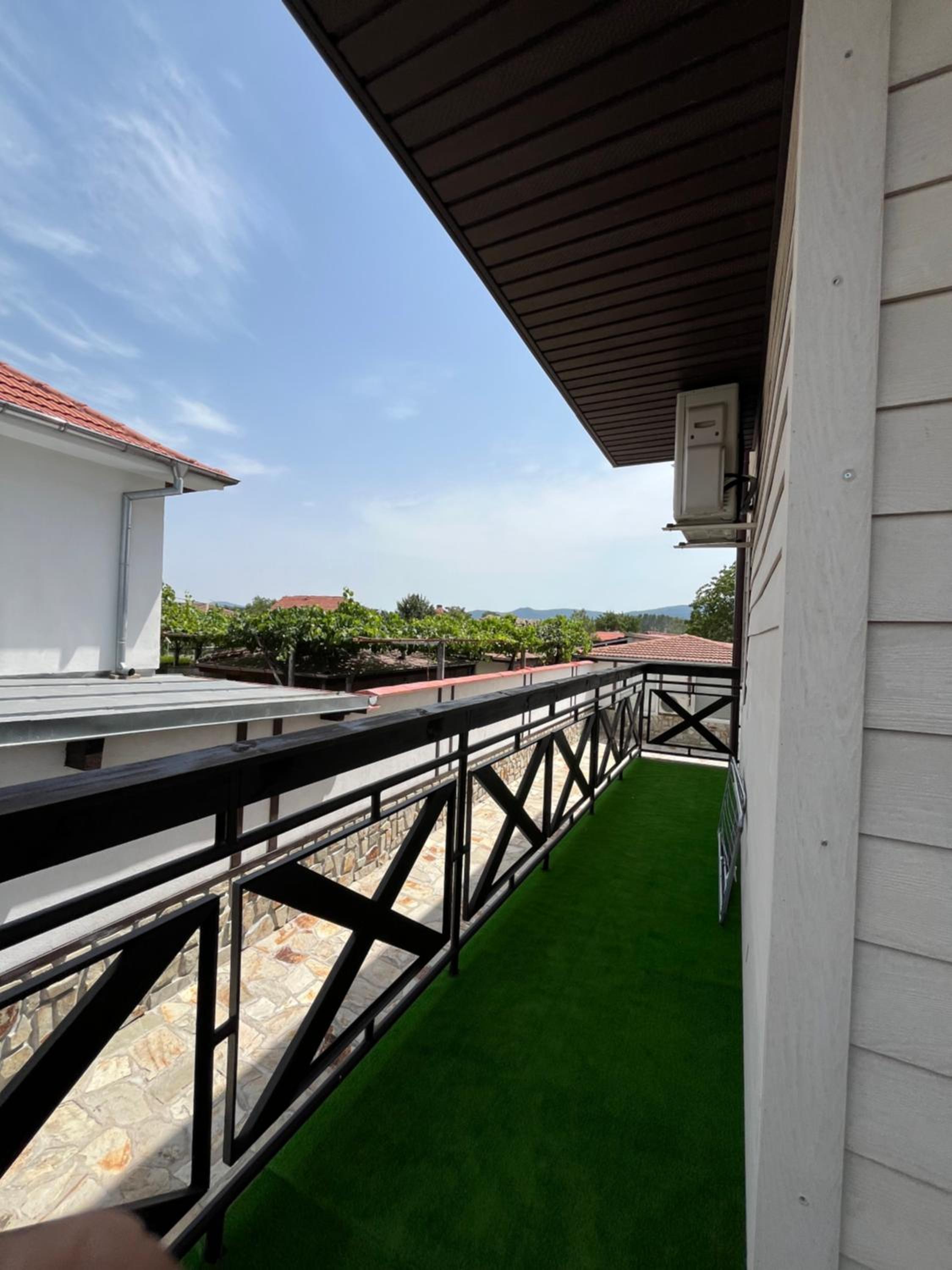 Valley Residence