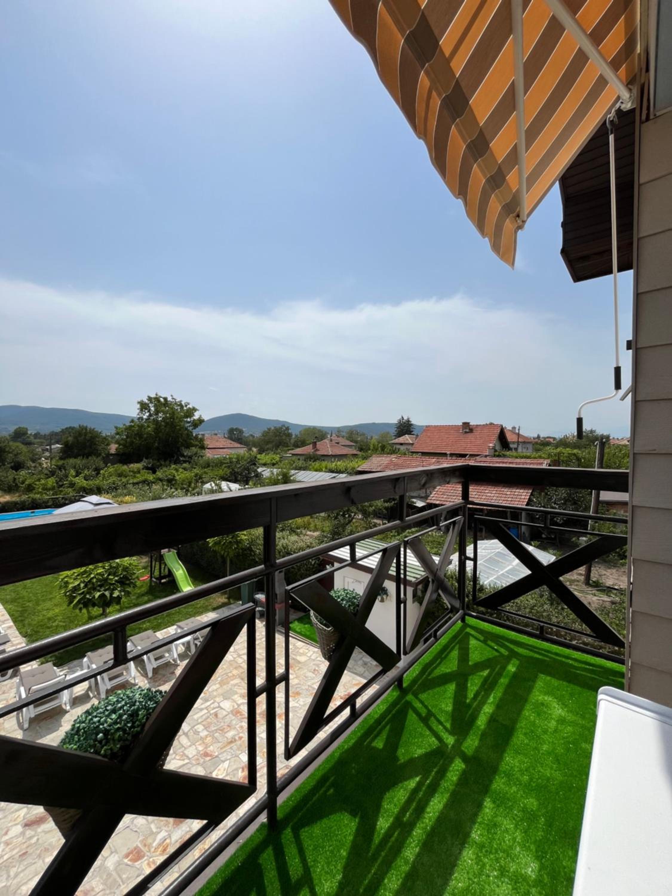 Valley Residence