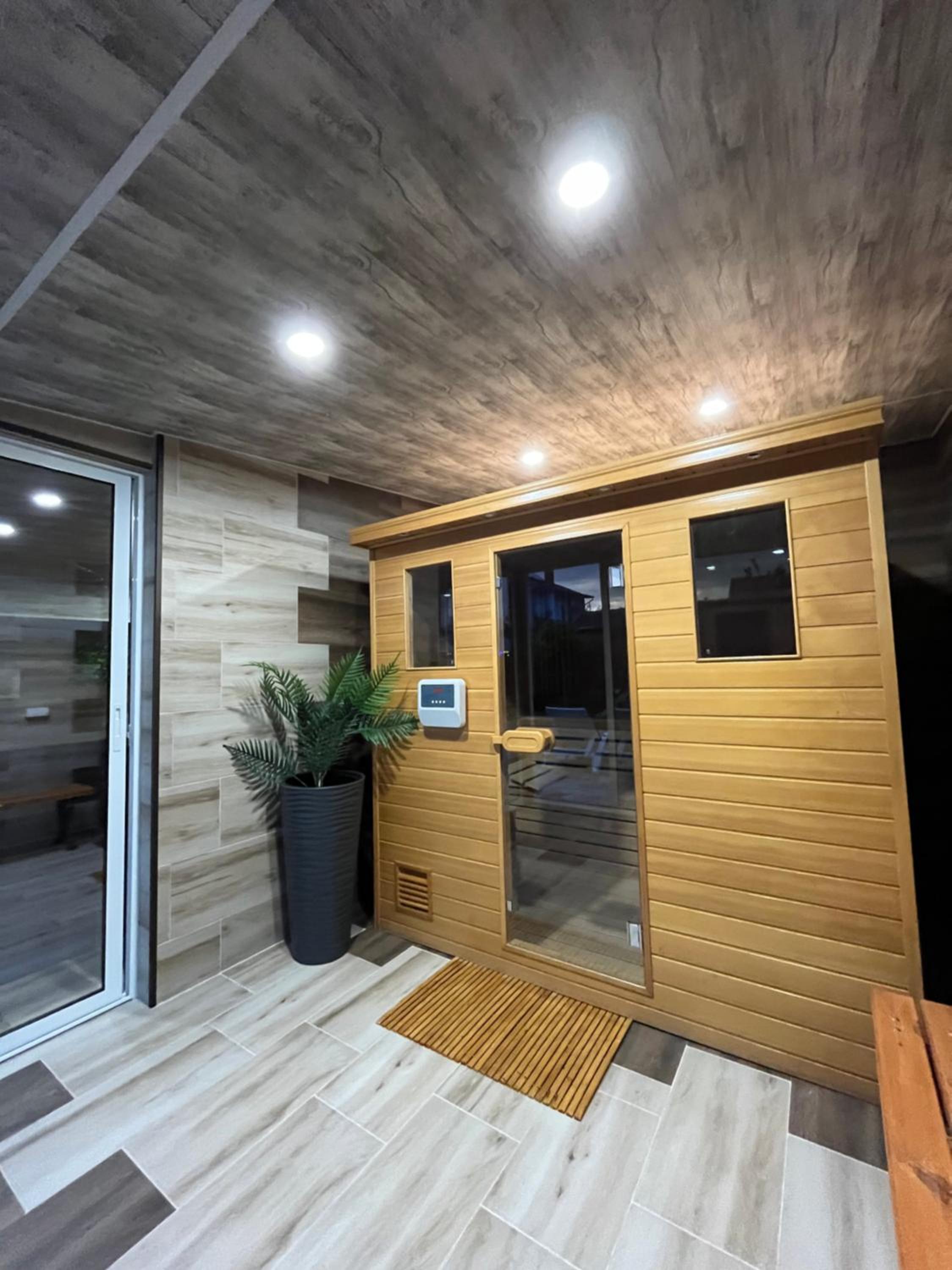 Valley Residence