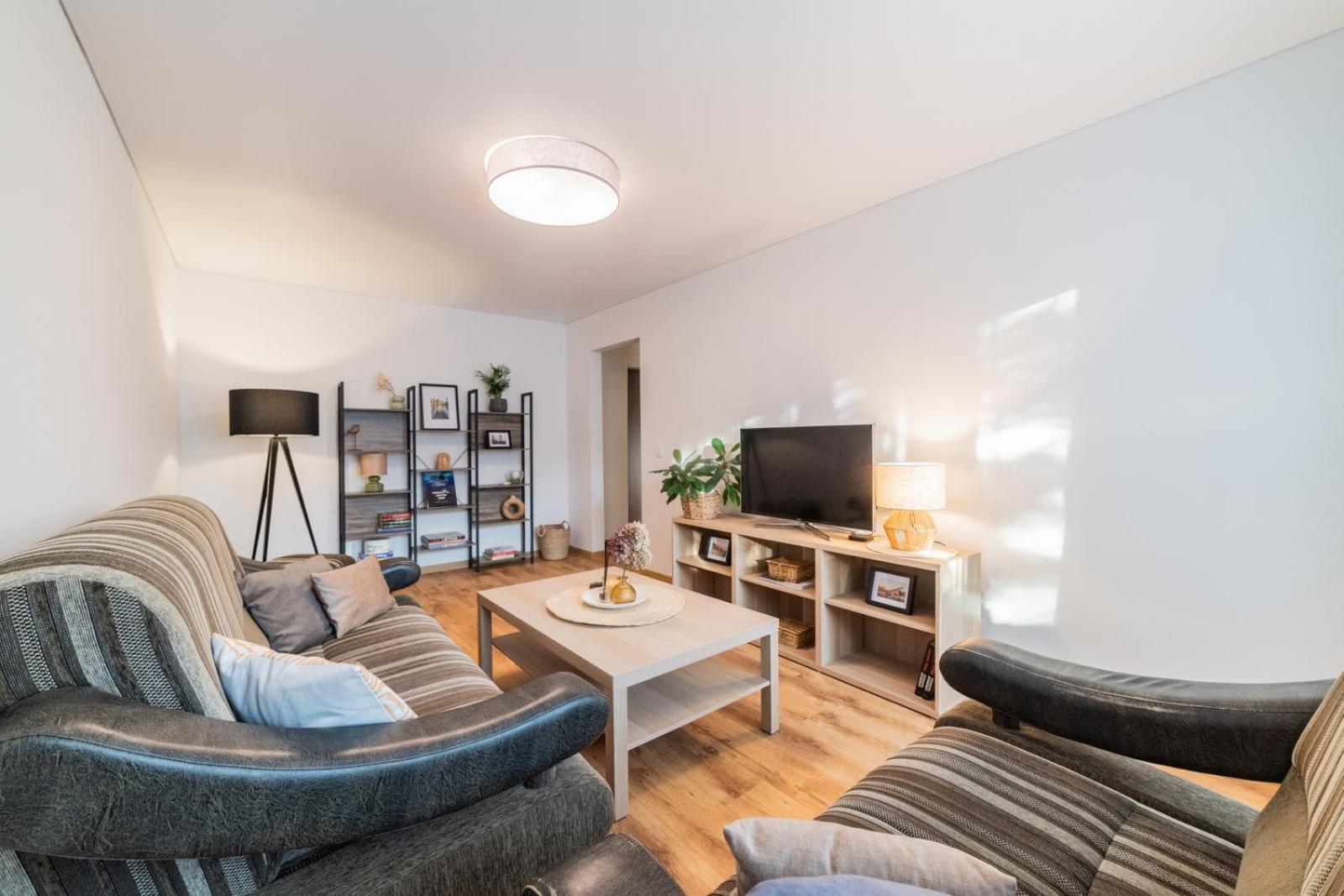 Zal Apartments