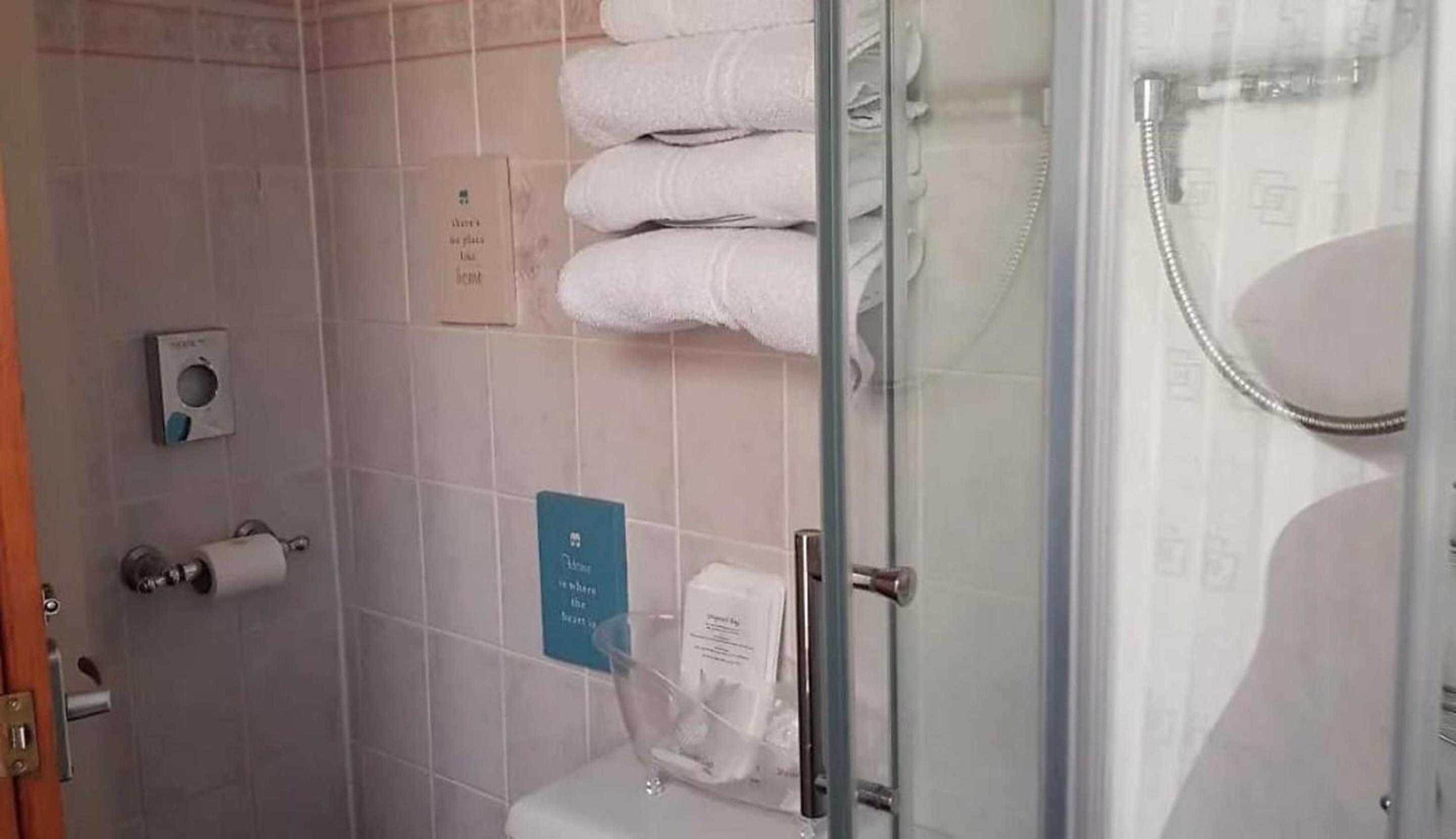 OYO Wynnstay Hotel