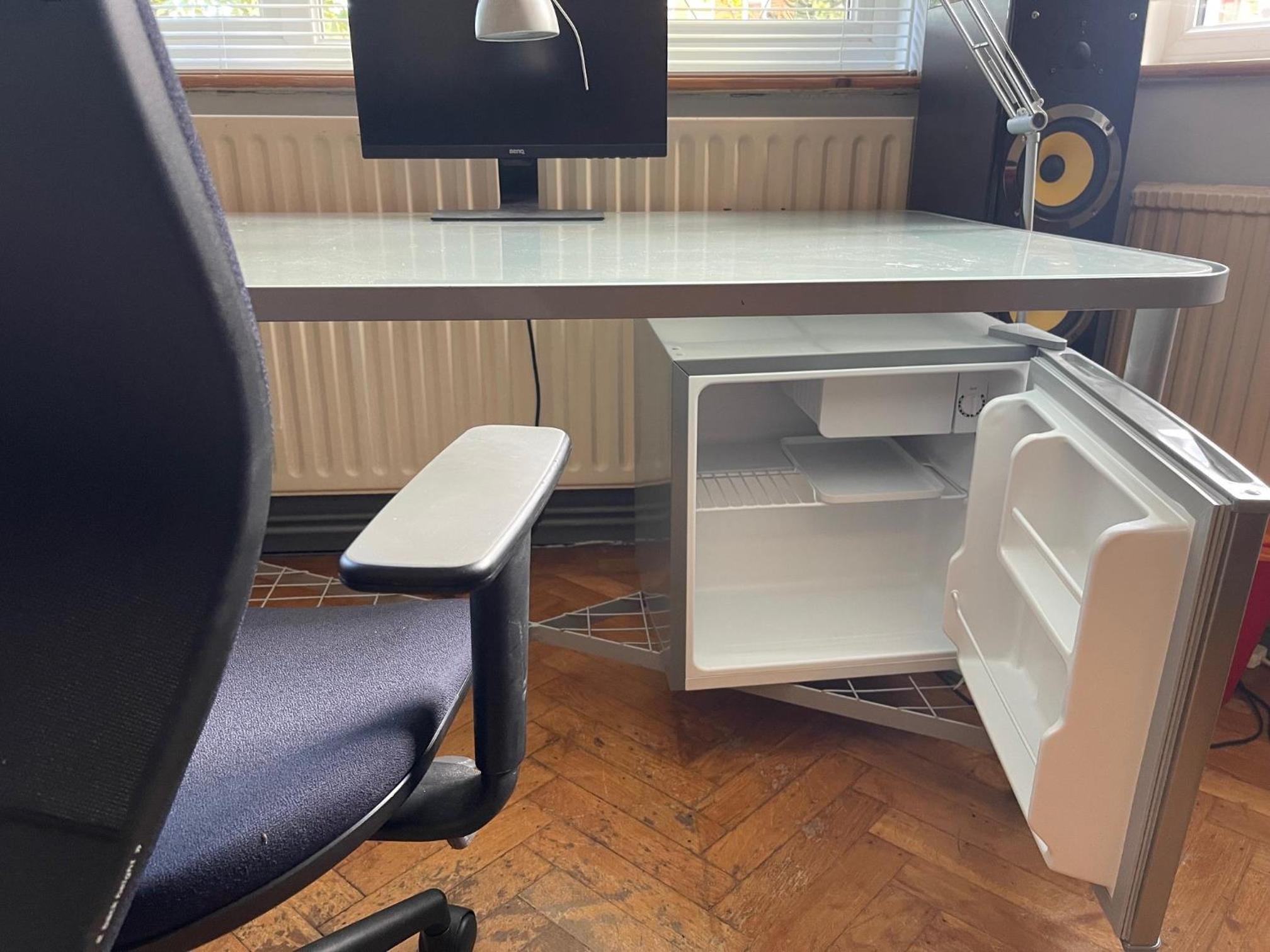 Large Double Bedroom 10 minutes to Central London