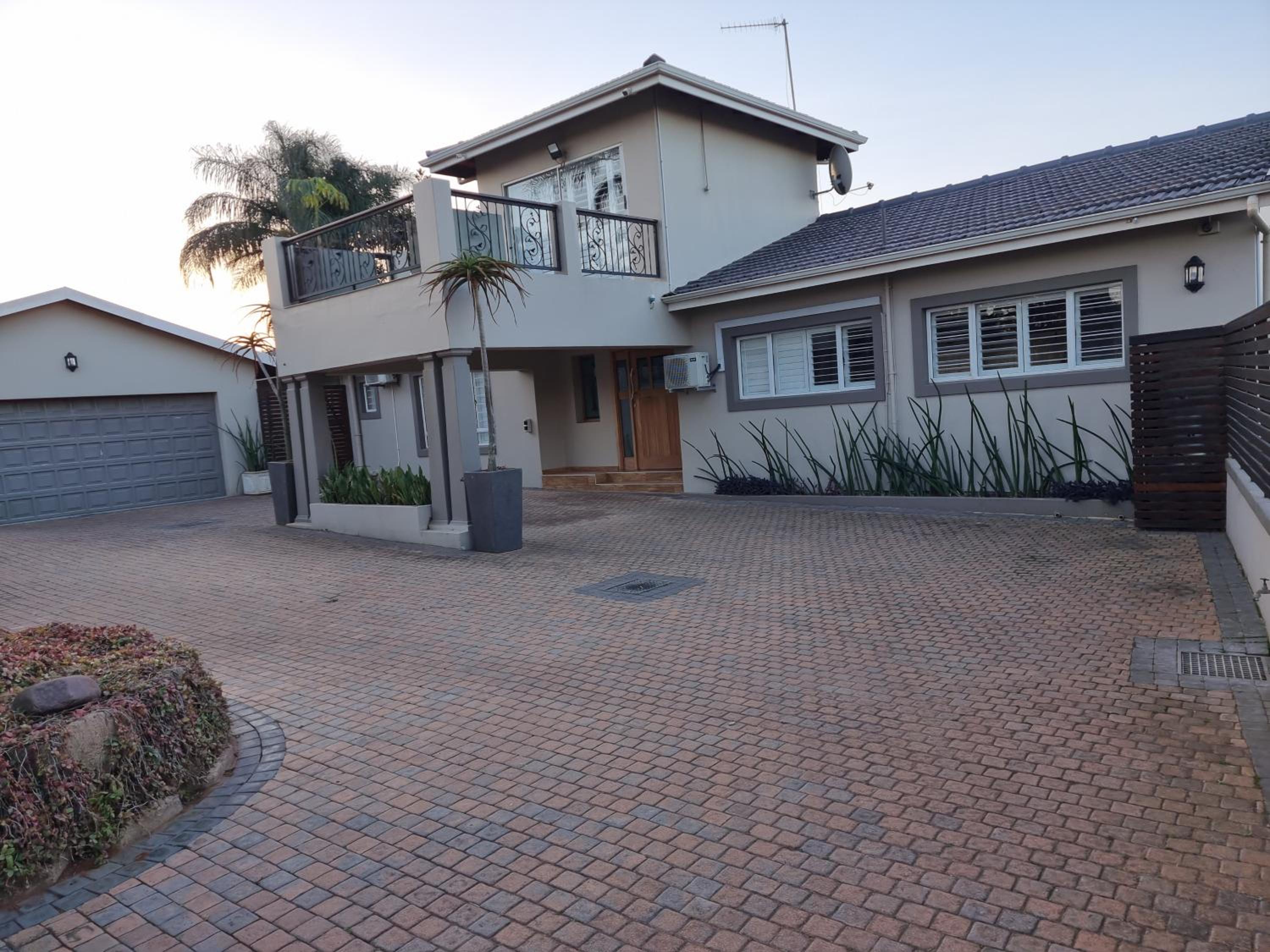 Hotel Citadel Villa Home away for fun - Image 1