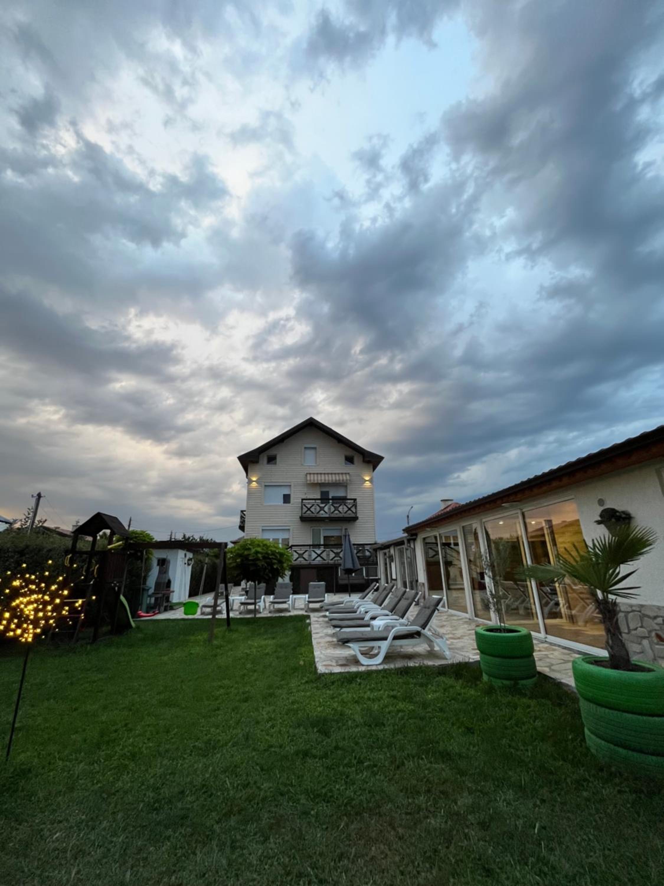 Valley Residence