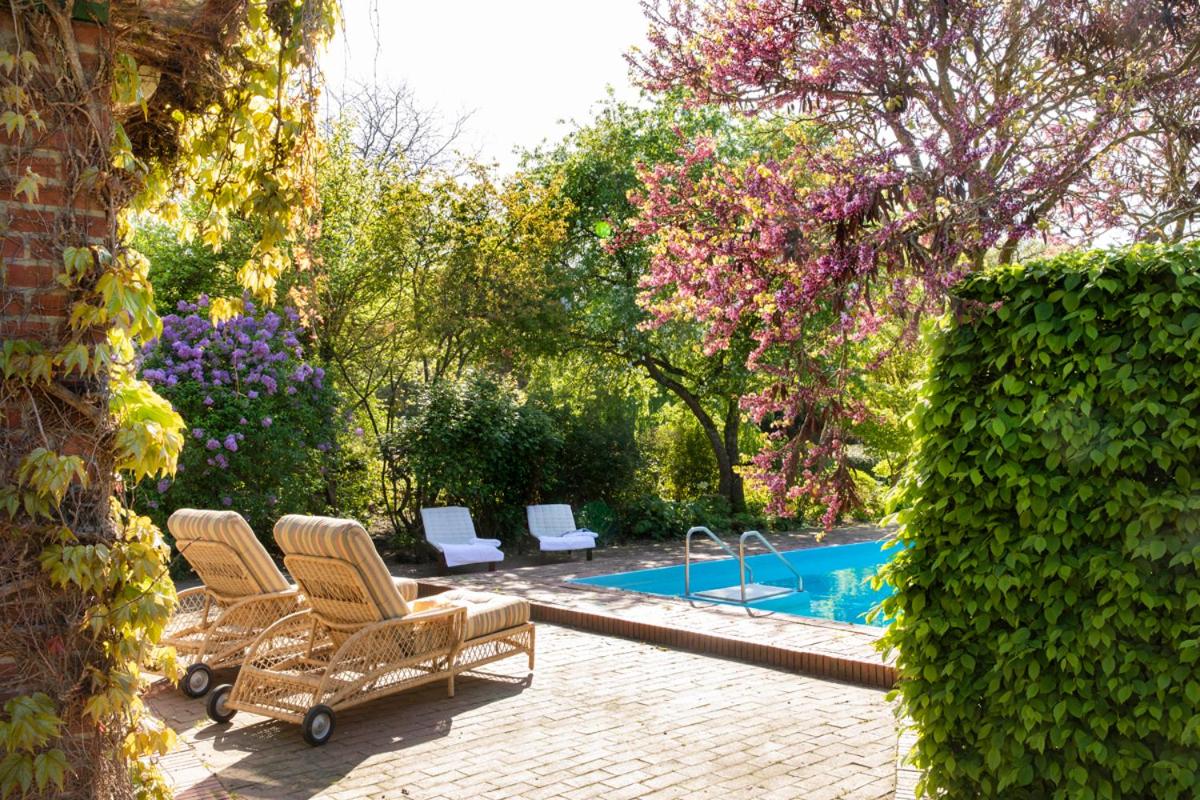 Die Meierei - mit Pool & Tennisplatz, nahe Ostsee