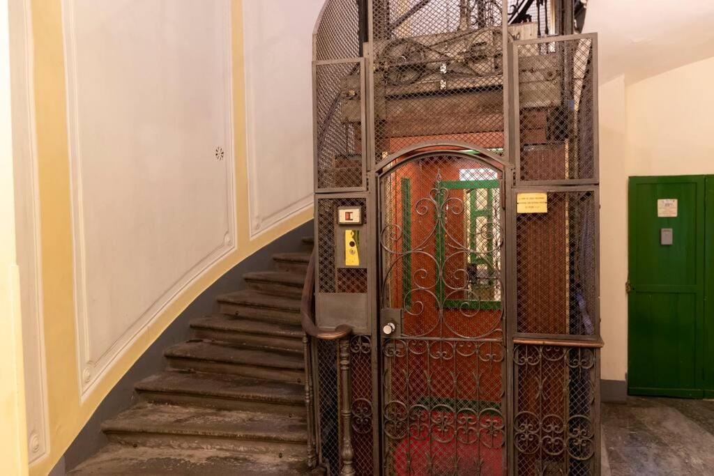 Tiny Steps to Piazza di Spagna