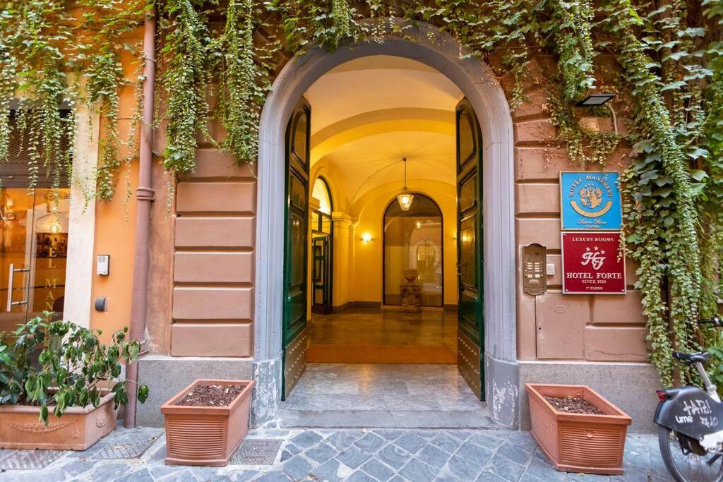 Tiny Steps to Piazza di Spagna