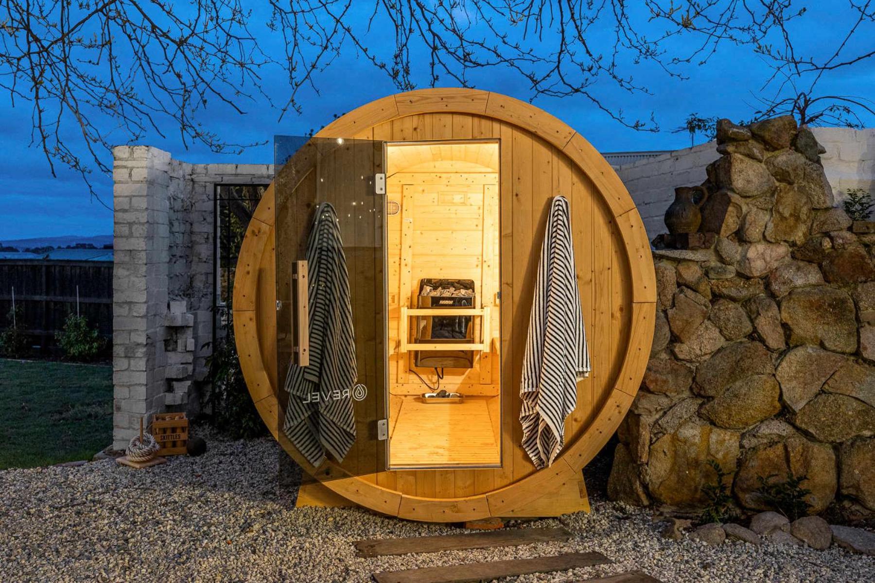 Bella's Cottage Spa Sauna Large Groups