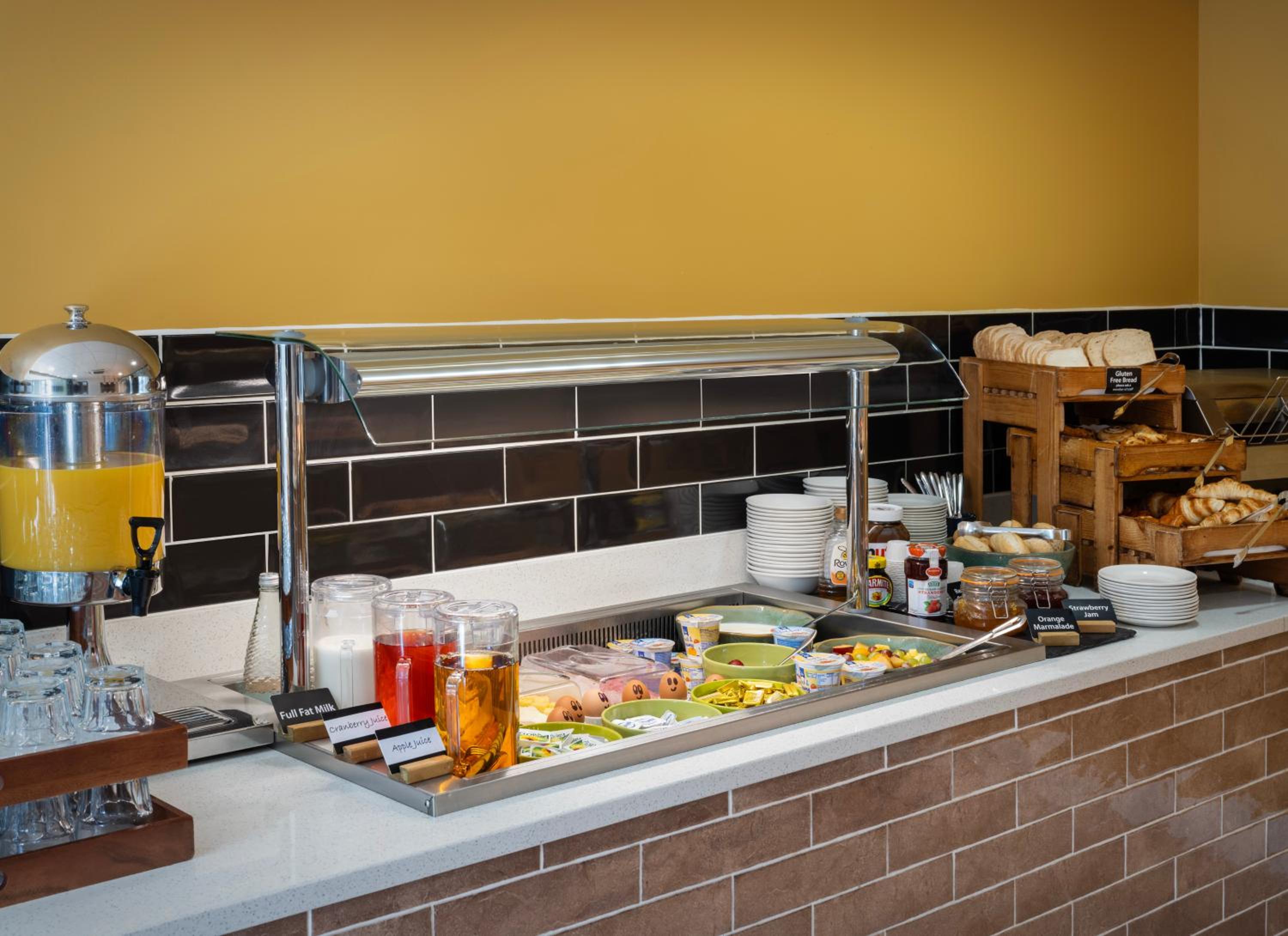 Huntingdon Vacations - Holiday Inn Huntingdon Racecourse, an IHG Hotel - Property Image 5