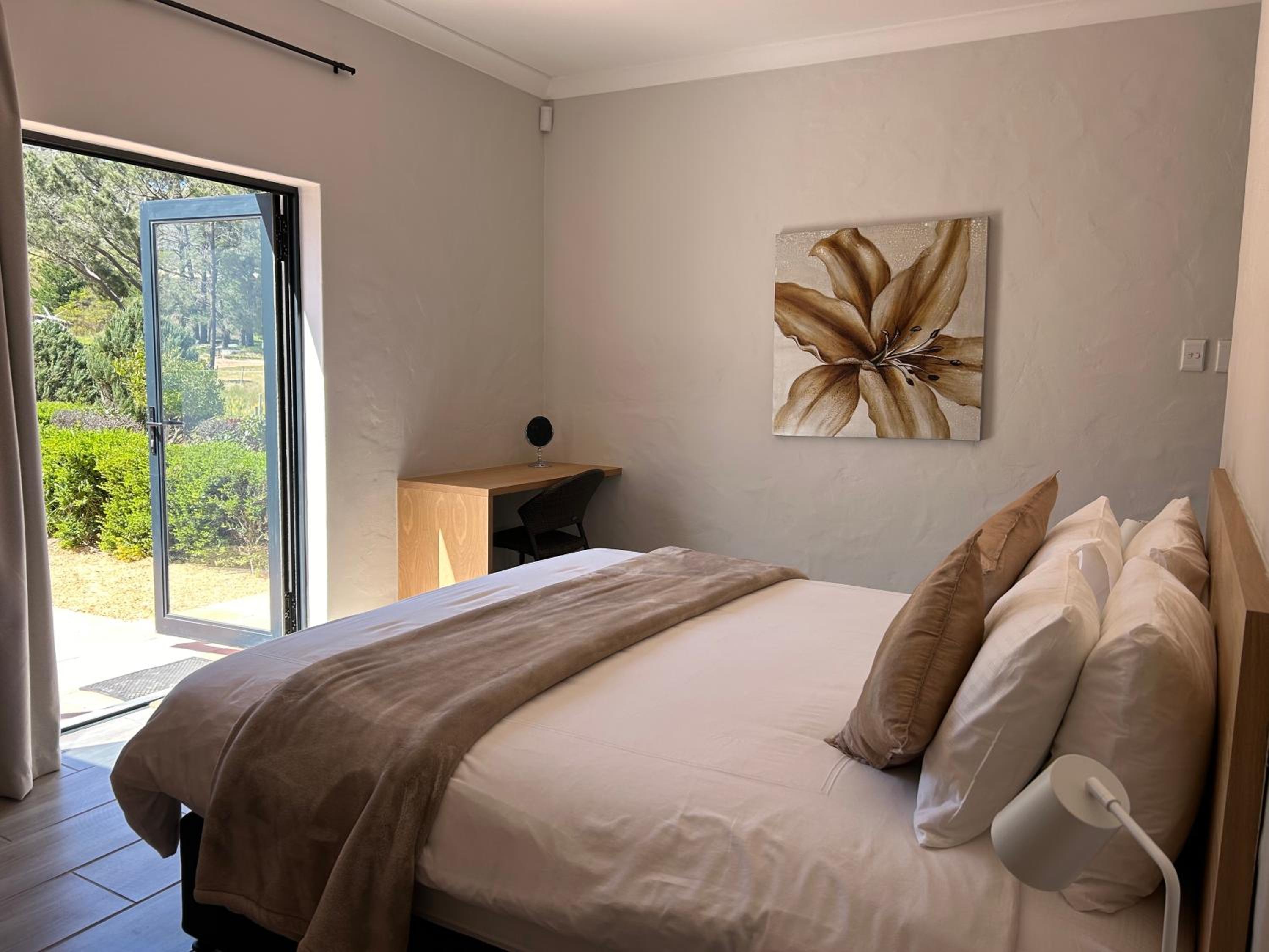 Topiary Wine Estate & Cottages