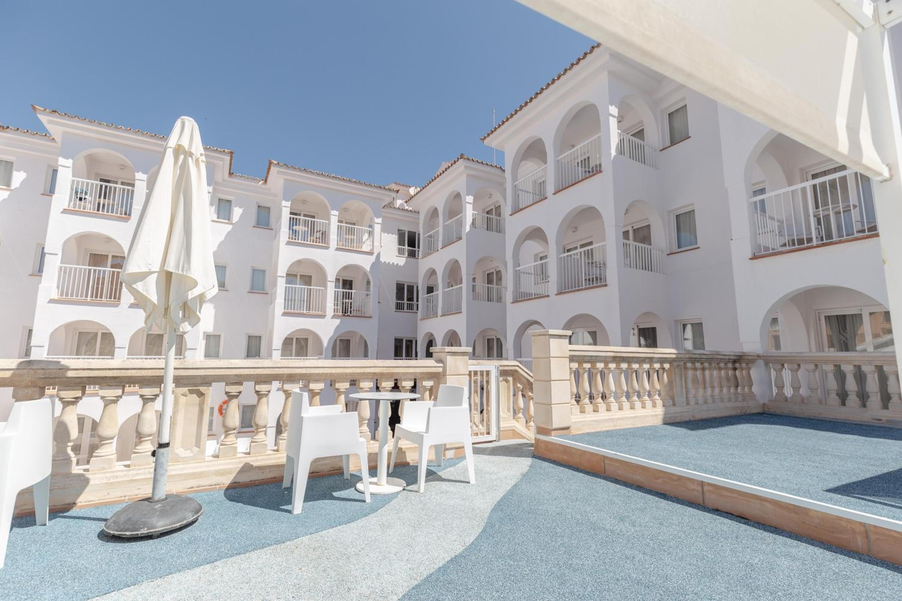 Cala Ratjada Vacations - R2 Bahia Cala Ratjada - Adults Only - Property Image 9