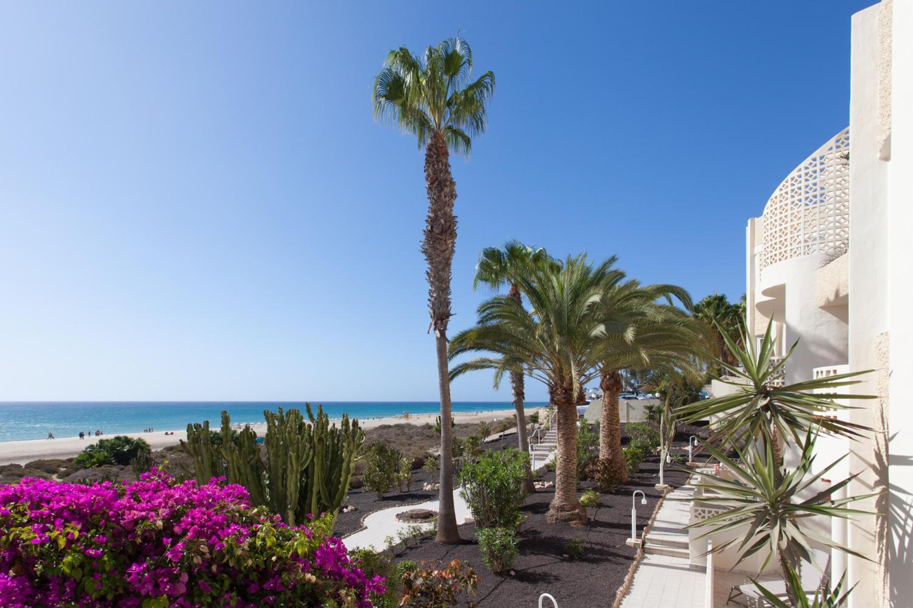 R2 Maryvent Beach Apartments
