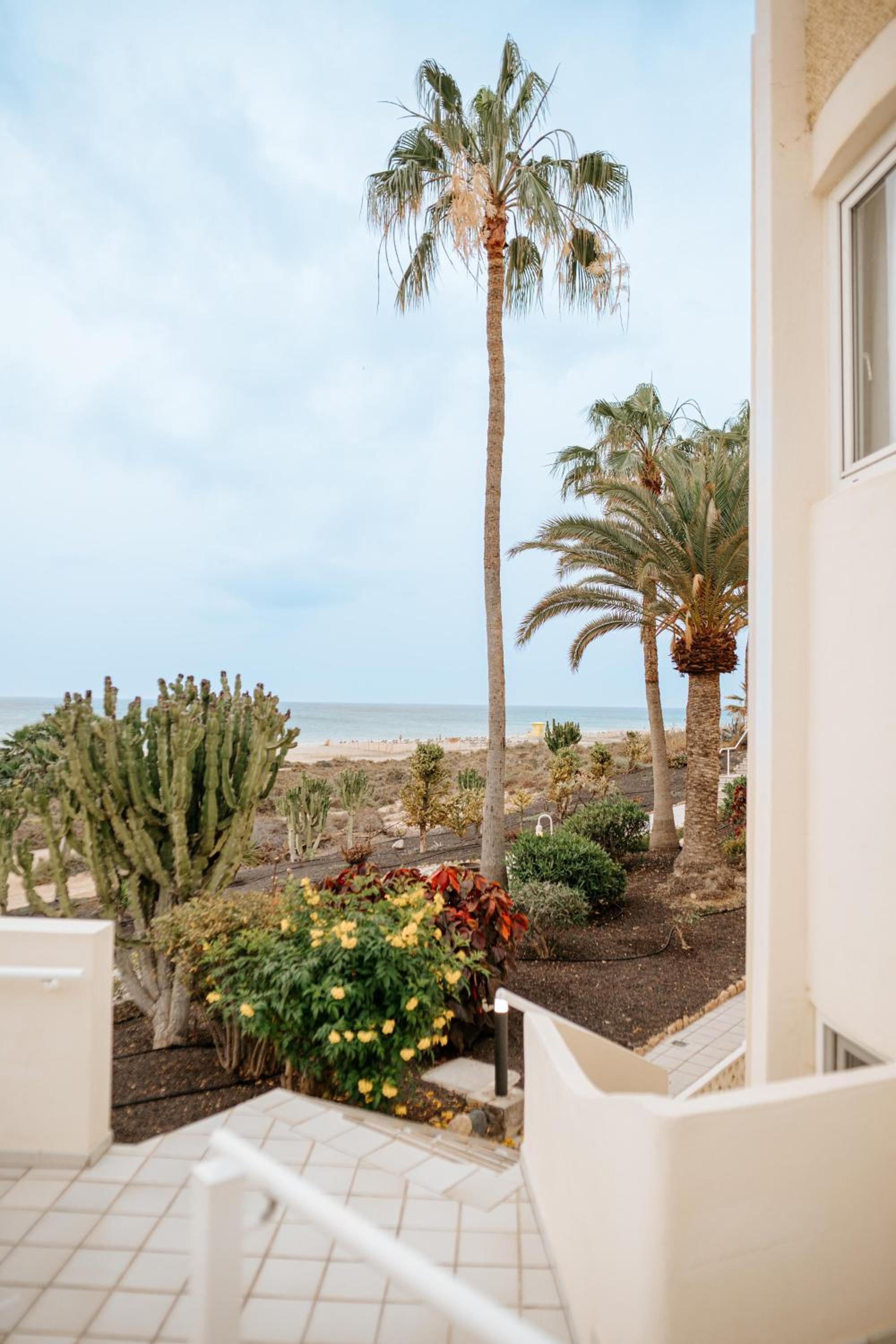 R2 Maryvent Beach Apartments