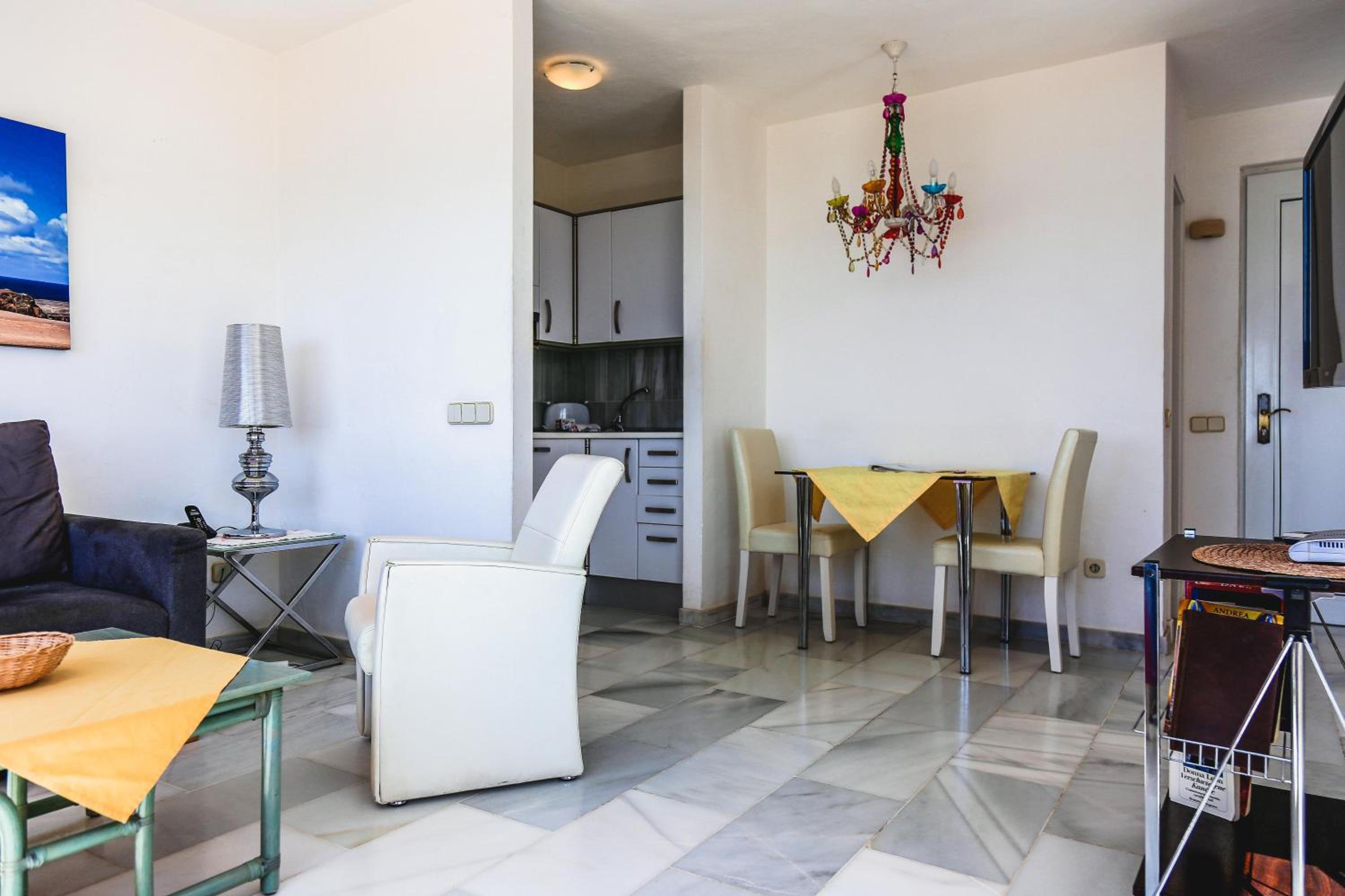 R2 Maryvent Beach Apartments