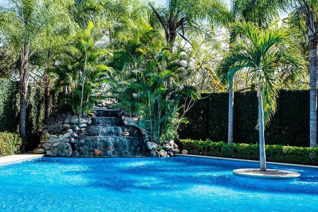 Hotel Nax3 Luxury Condo in Upscale Langosta Community - Image 1