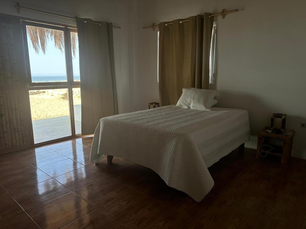 Vichayito Hermosa cabaña 2 habitaciones view 3
