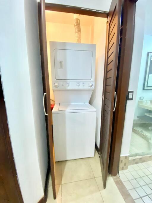 Nax3 Luxury Condo in Upscale Langosta Community
