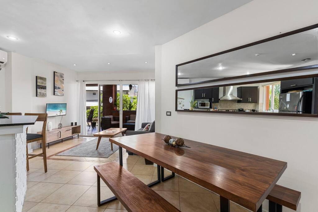 Nax3 Luxury Condo in Upscale Langosta Community