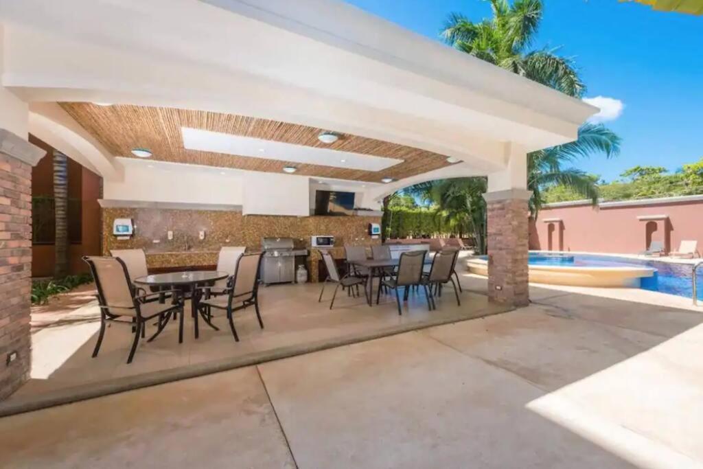 Pen16 Luxury 3bd Condo in Excl Resort Complex