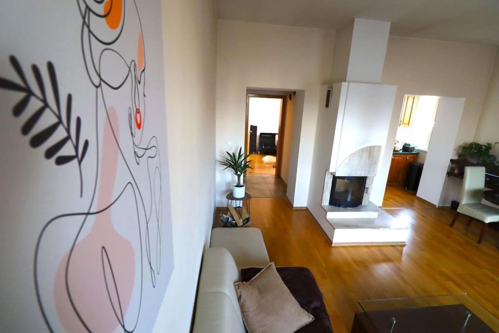 Moderný apartmán s krbom view 3