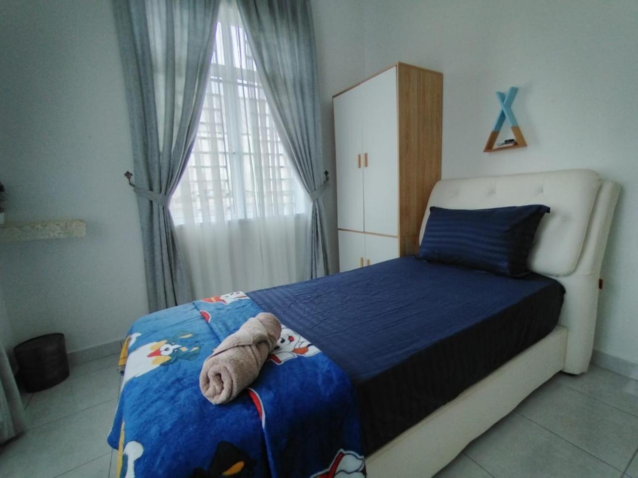 Lollihana Homestay Kijal photo 1