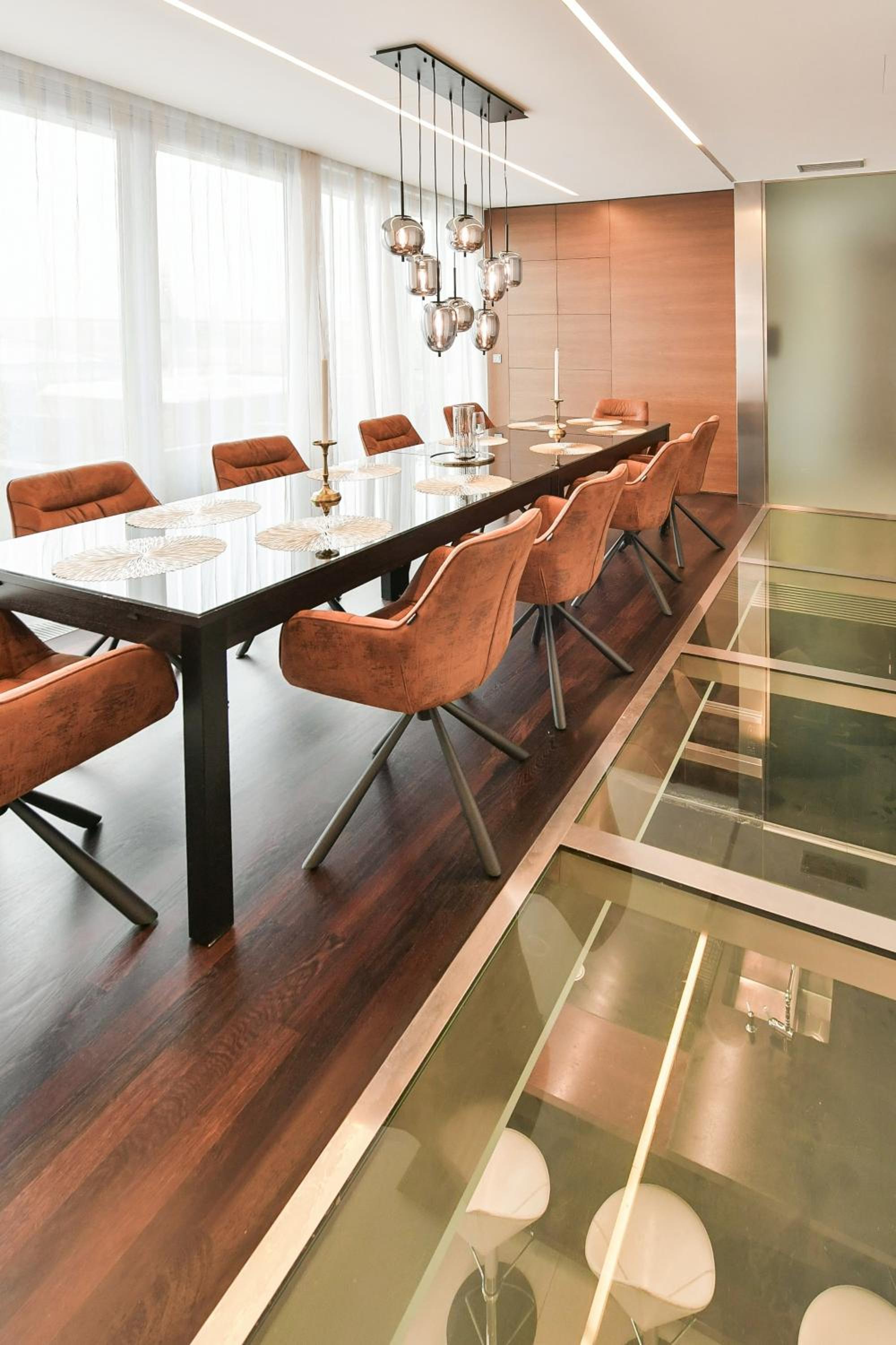 PRESIDENTIAL PENTHOUSE, 303m2, JACUZZI on TERRACE, SAUNA, 6BDRM, 4BTHRM, AC, LIFT