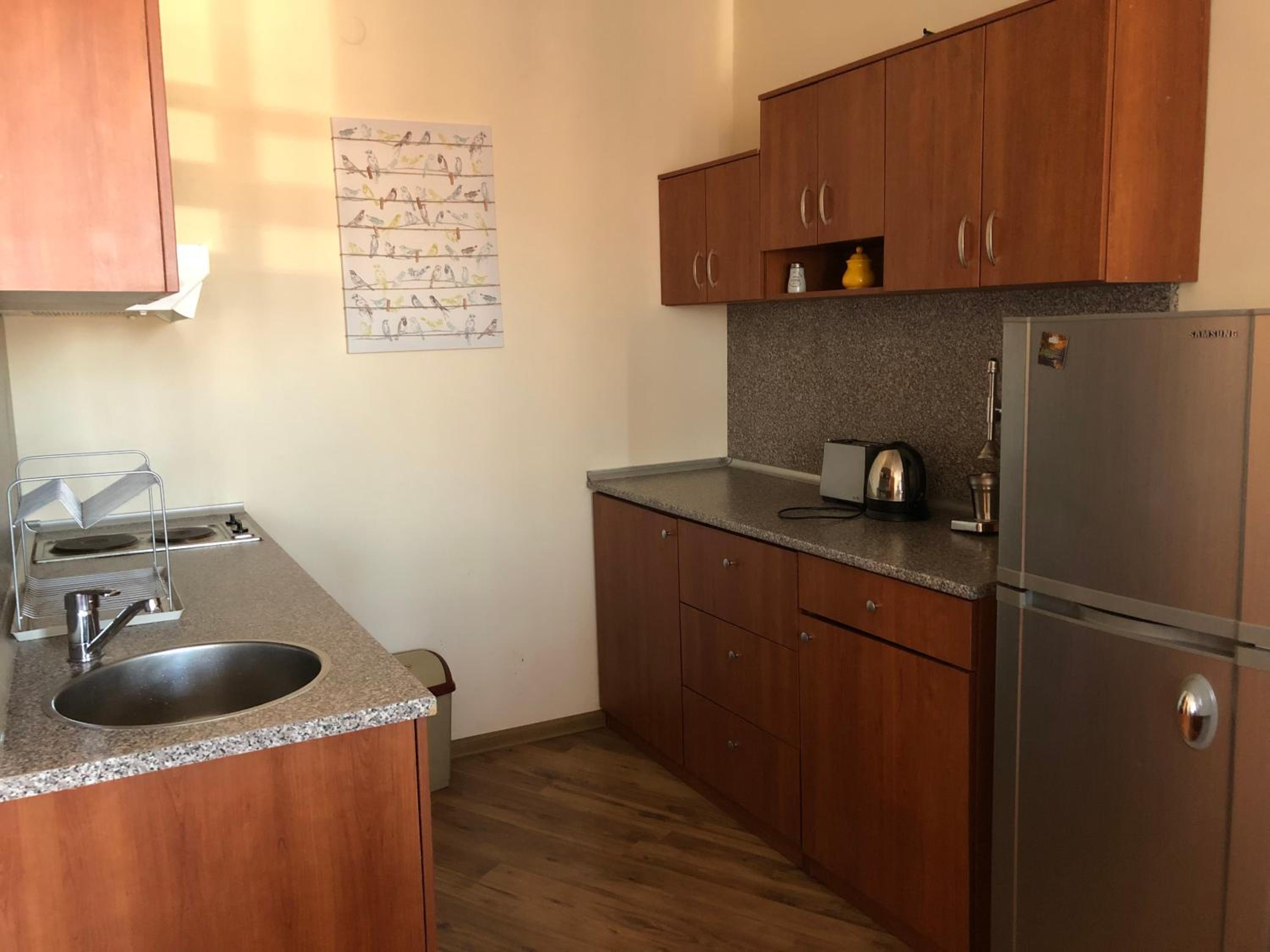 Spacious 2 Bed Apartment Close To Gondola