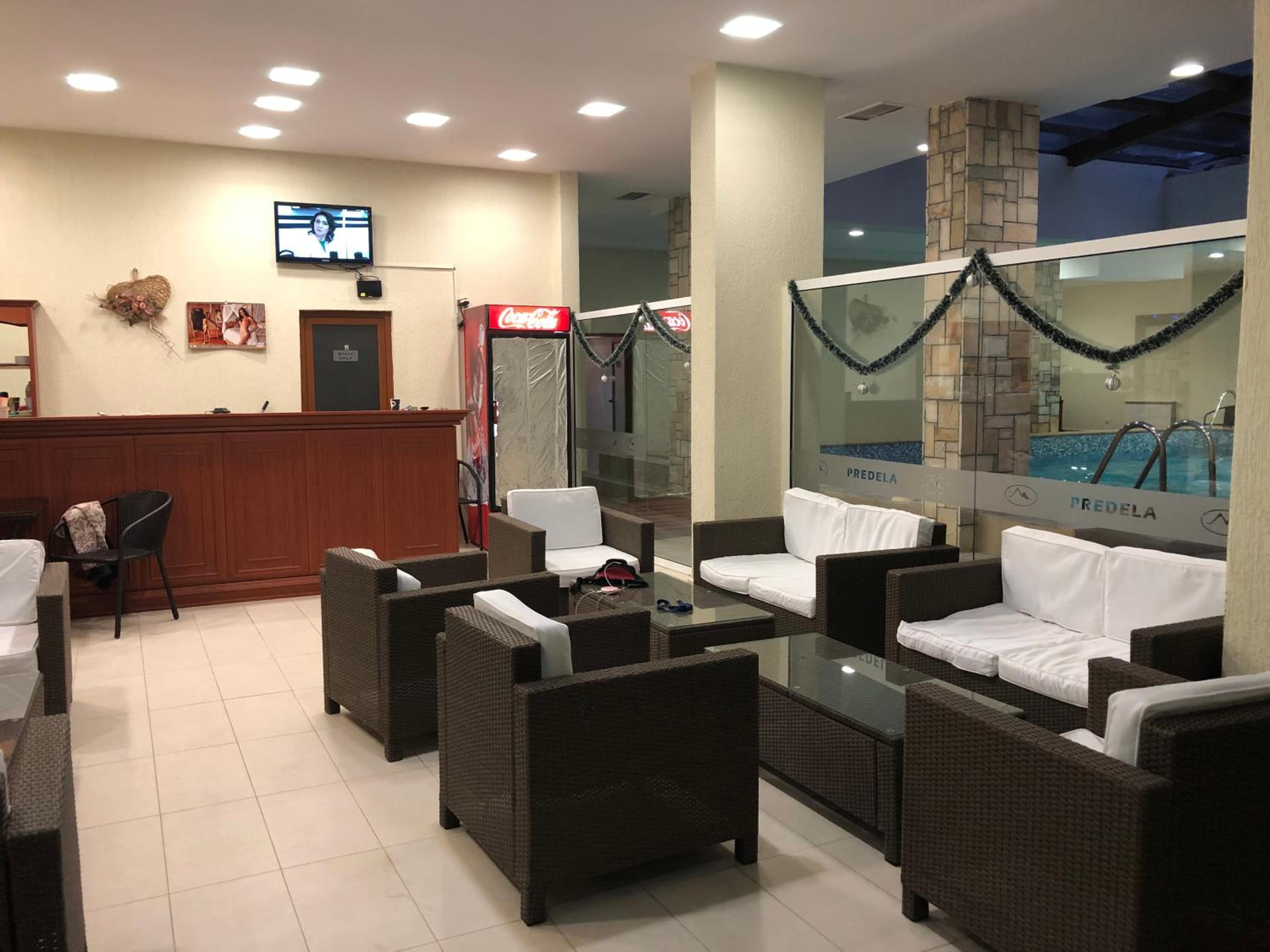 Spacious 2 Bed Apartment Close To Gondola