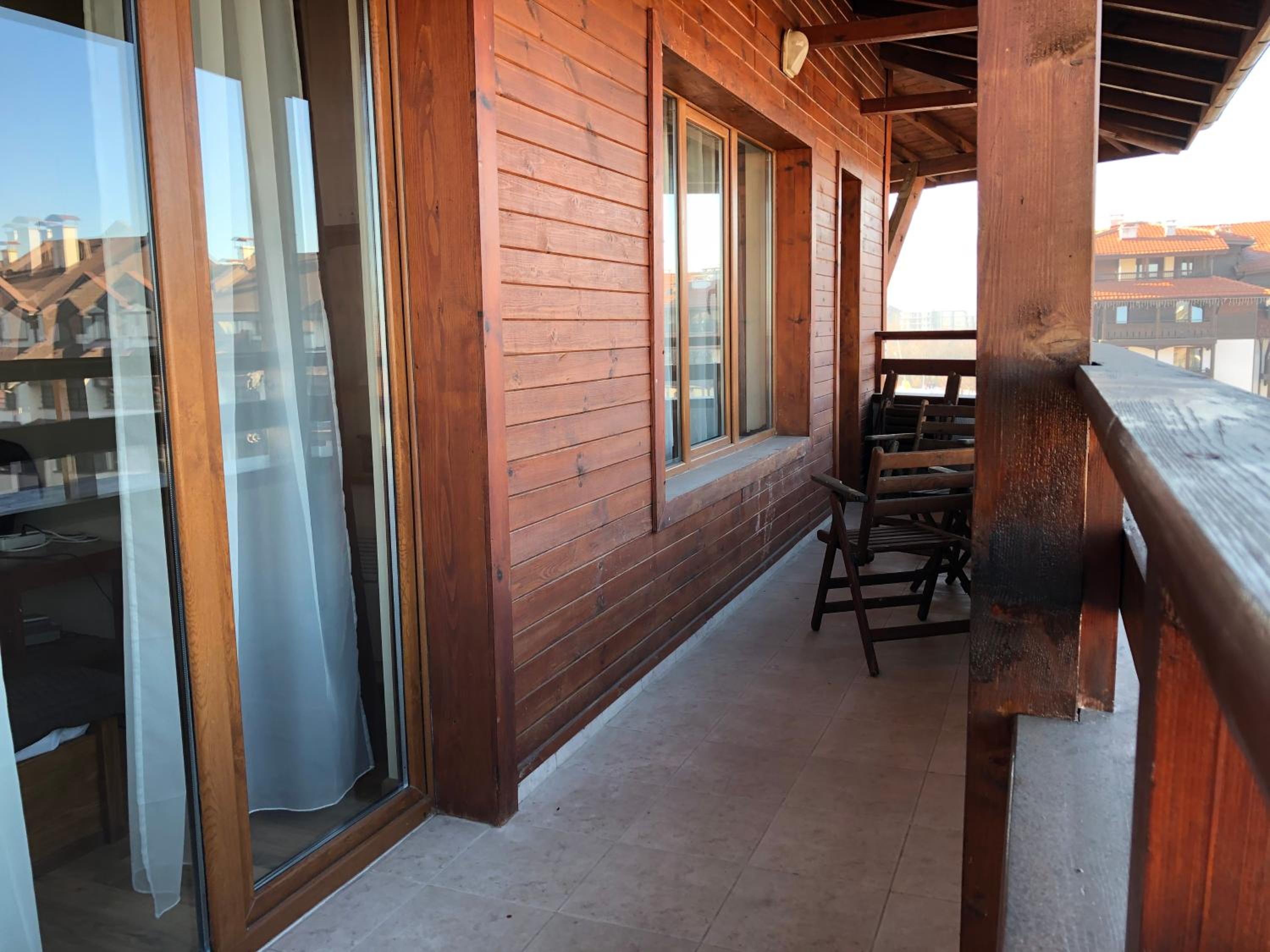 Spacious 2 Bed Apartment Close To Gondola