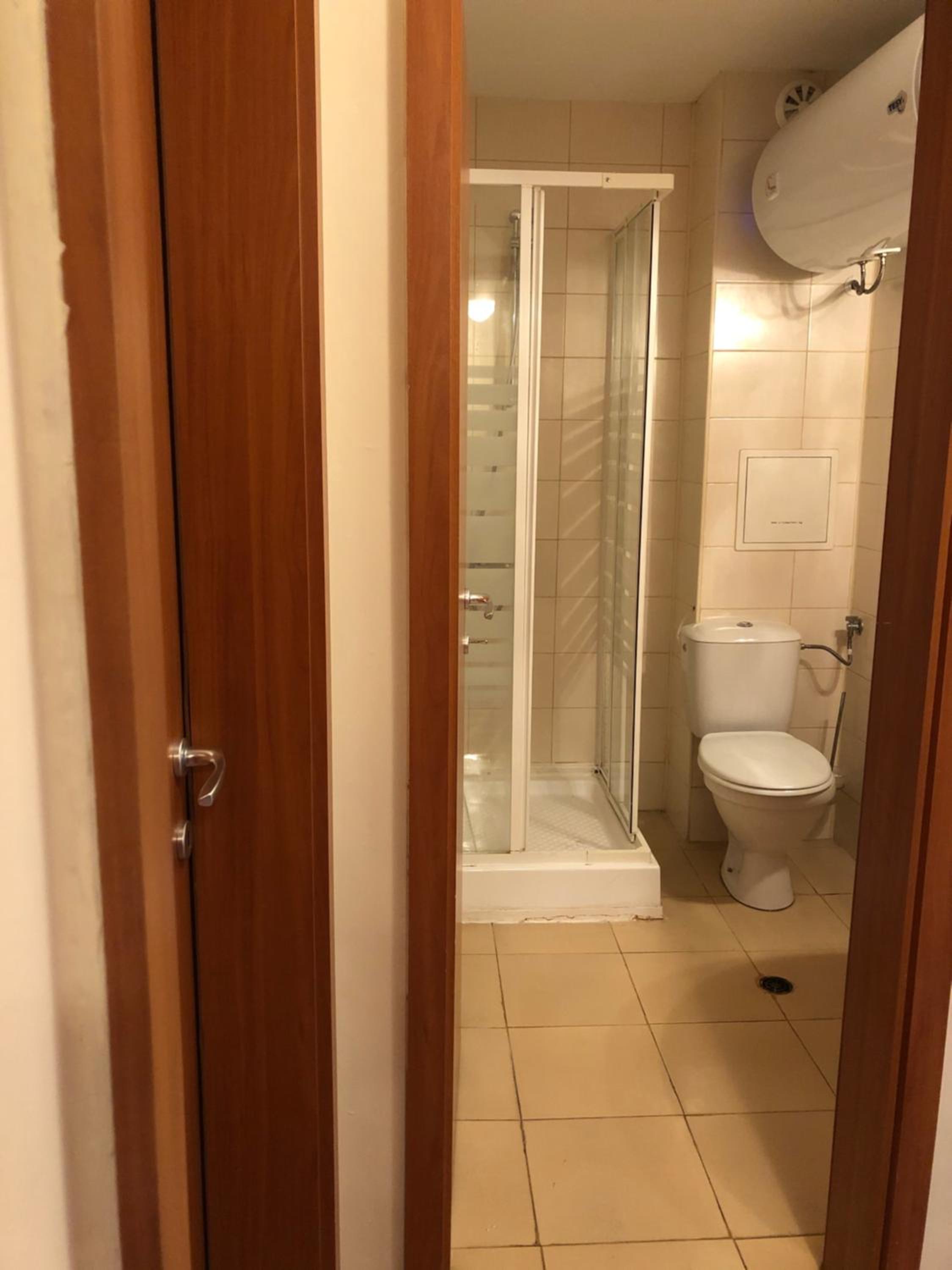 Spacious 2 Bed Apartment Close To Gondola