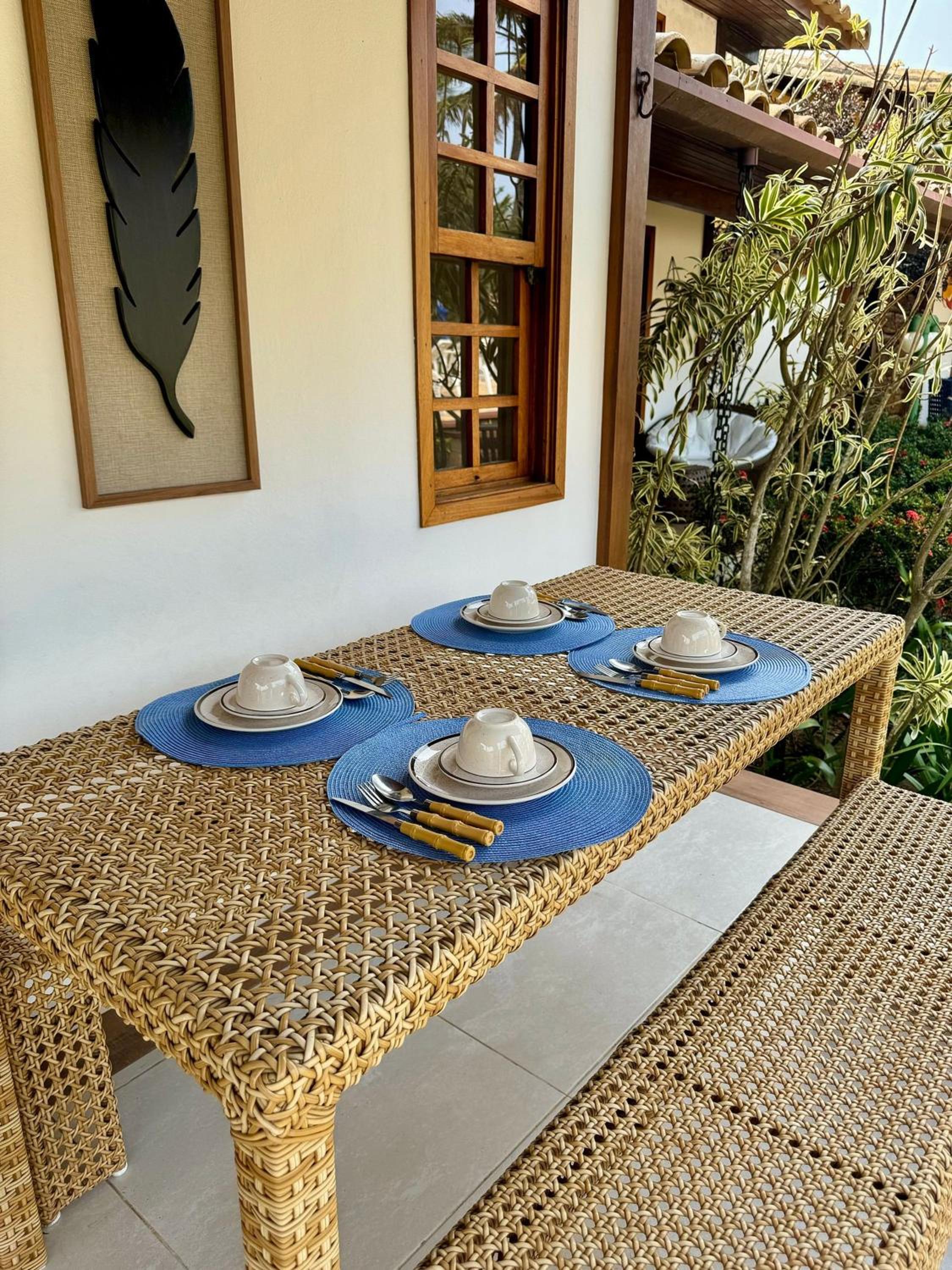 House 4 Minutes from Manguinhos Beach with Pool, Sauna, and Kids' Area