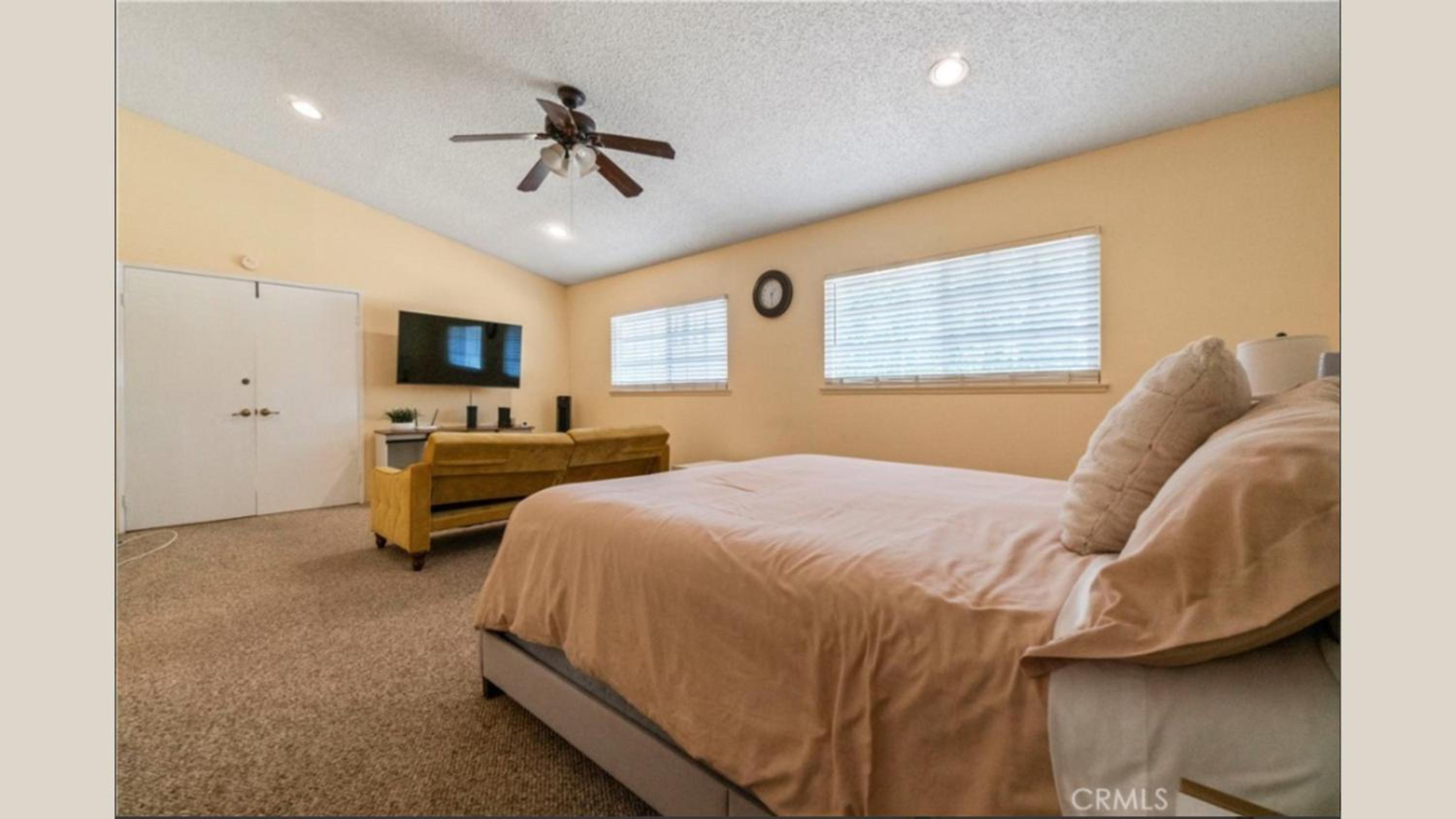 Valley Gem, luxurious 5 bedroom 3 bath, sleeps 12