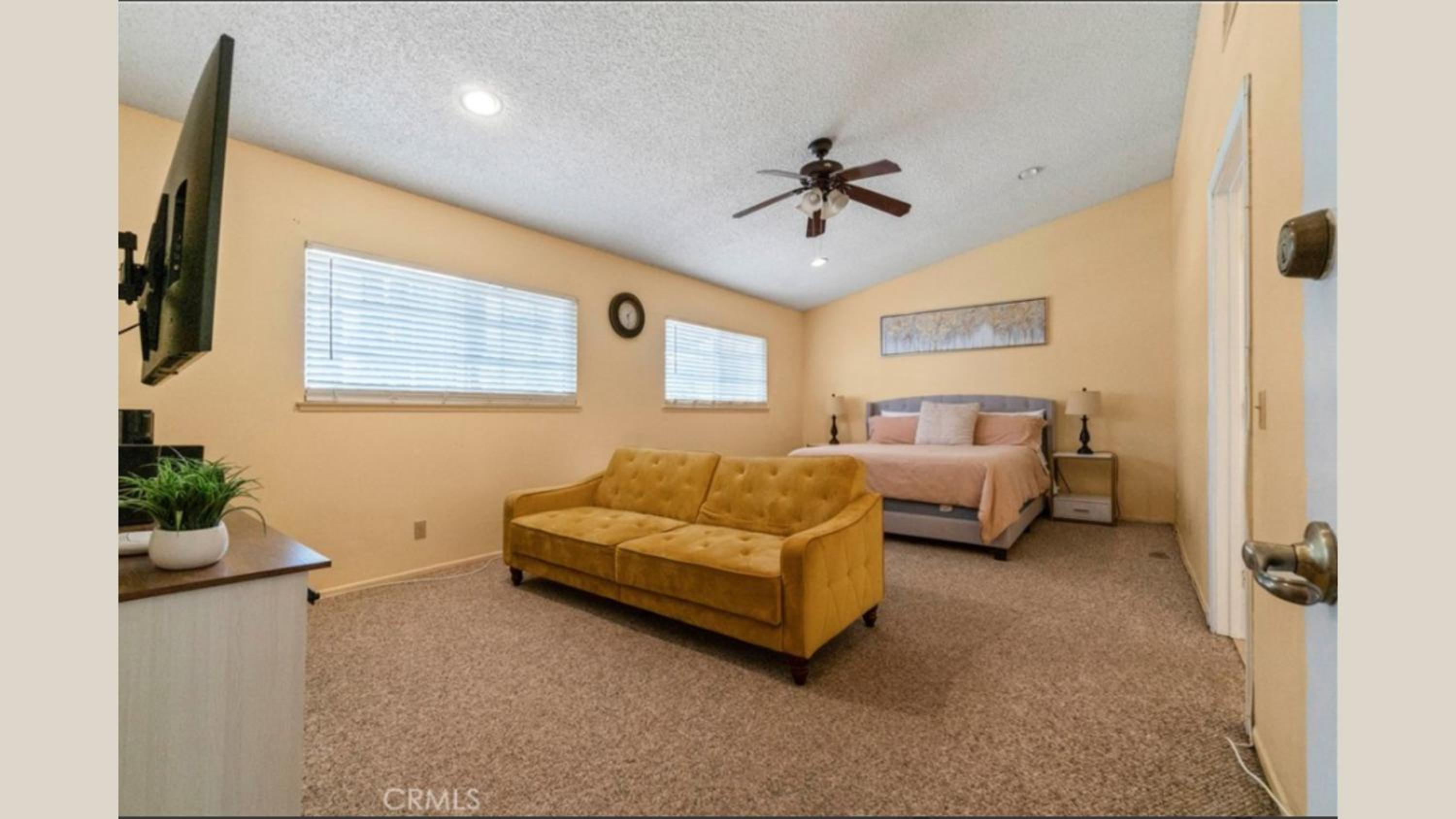 Valley Gem, luxurious 5 bedroom 3 bath, sleeps 12