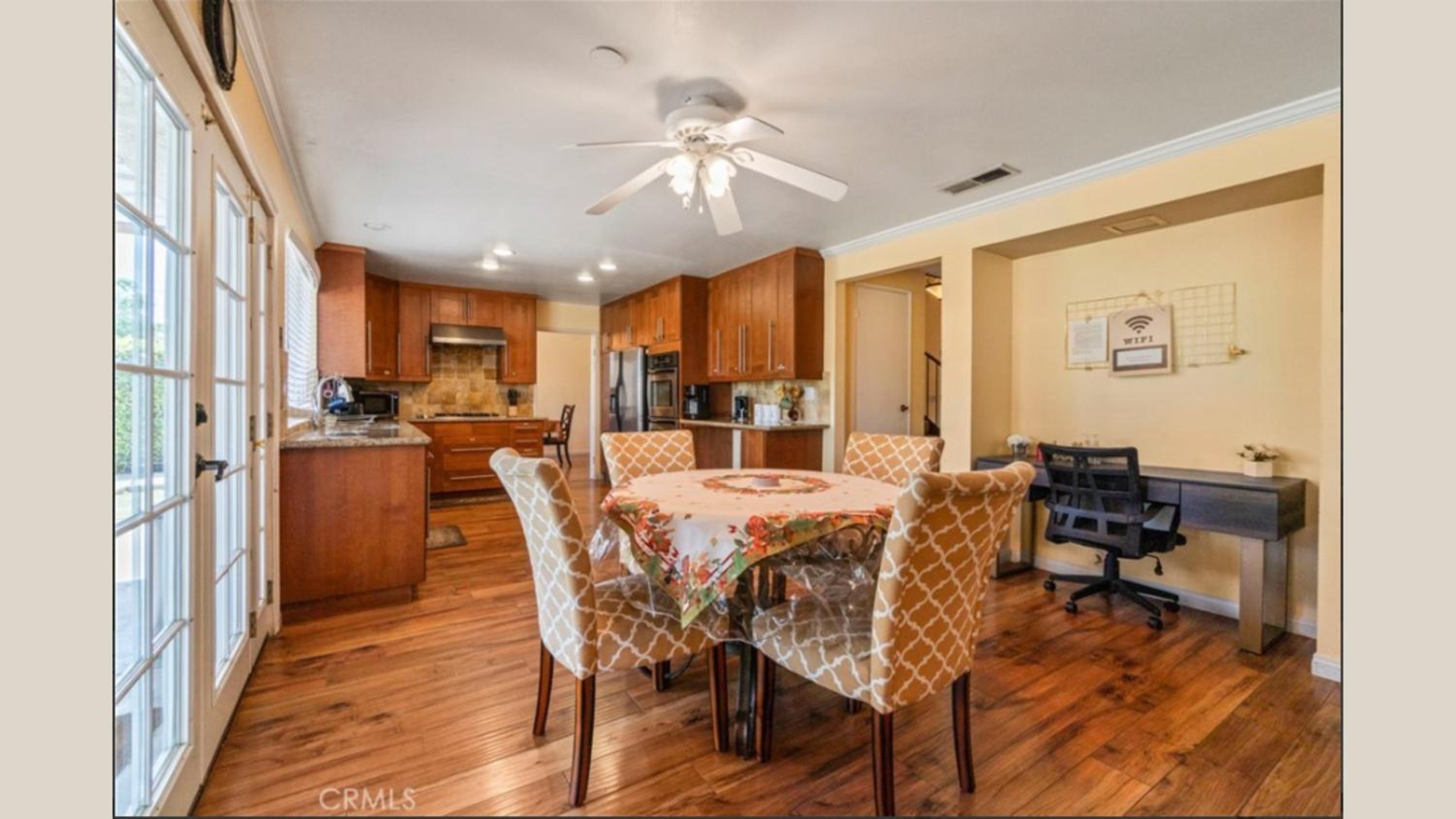 Valley Gem, luxurious 5 bedroom 3 bath, sleeps 12