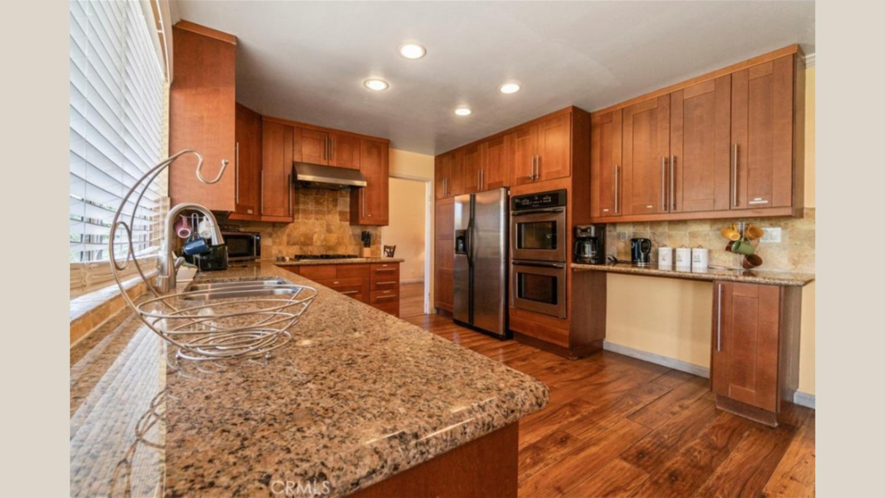 Valley Gem, luxurious 5 bedroom 3 bath, sleeps 12