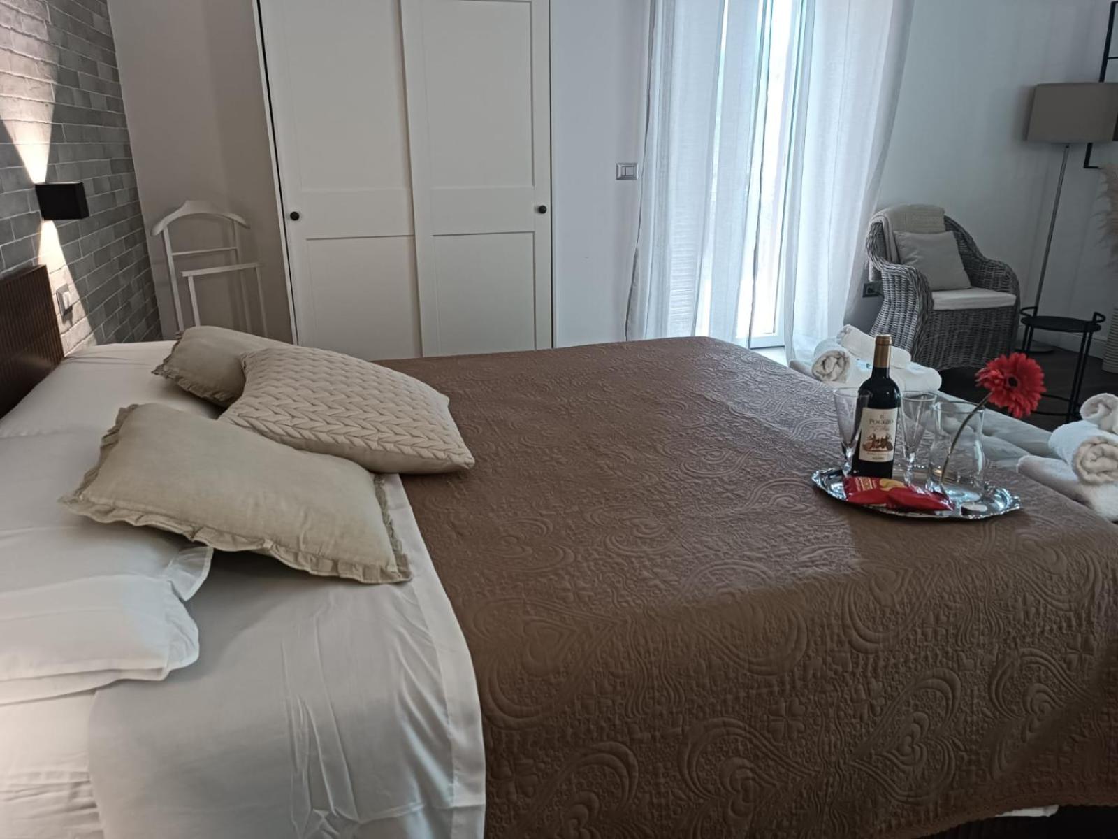 Casa Rosamari - su Lago di Posta Fibreno, Appartamento con camino view 3
