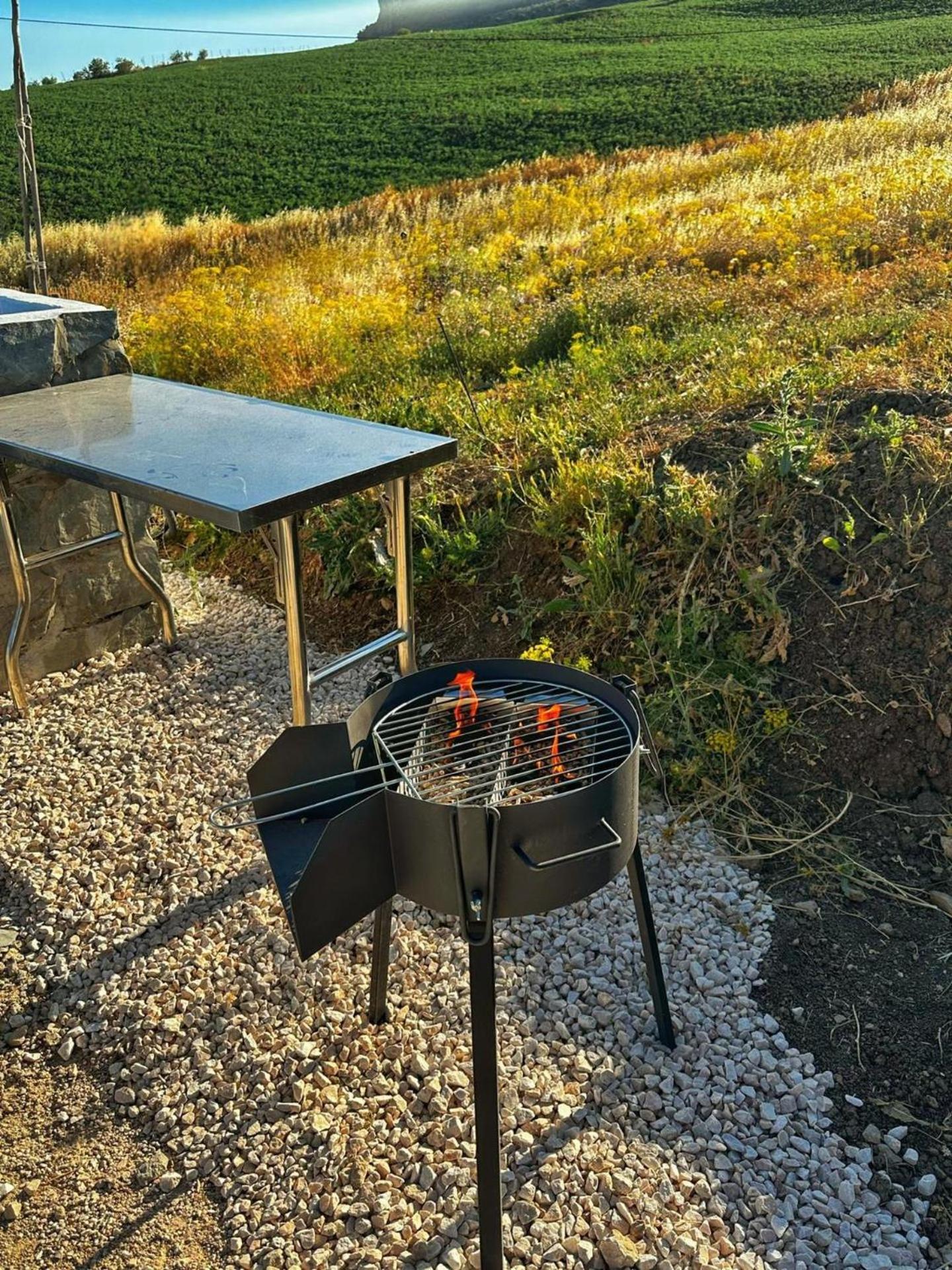 Nature lovers Cabin- HotTub- Privacy & Serenity