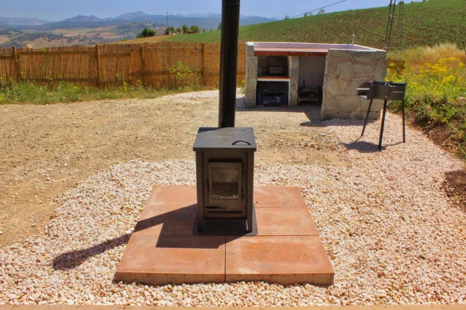 Nature lovers Cabin- HotTub- Privacy & Serenity