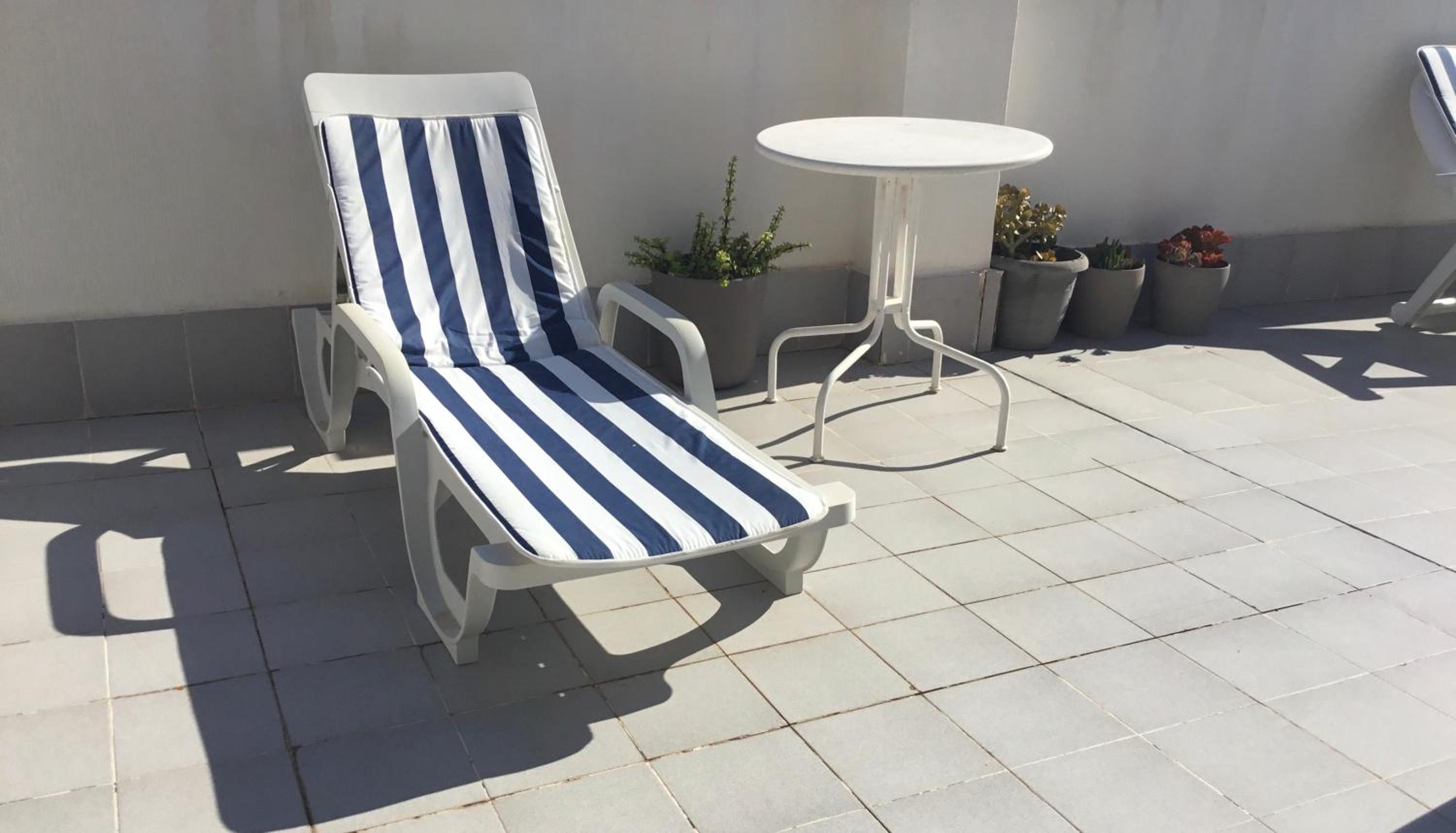 3Bed Penthouse Apt with Private Terrace & Balcony view 2