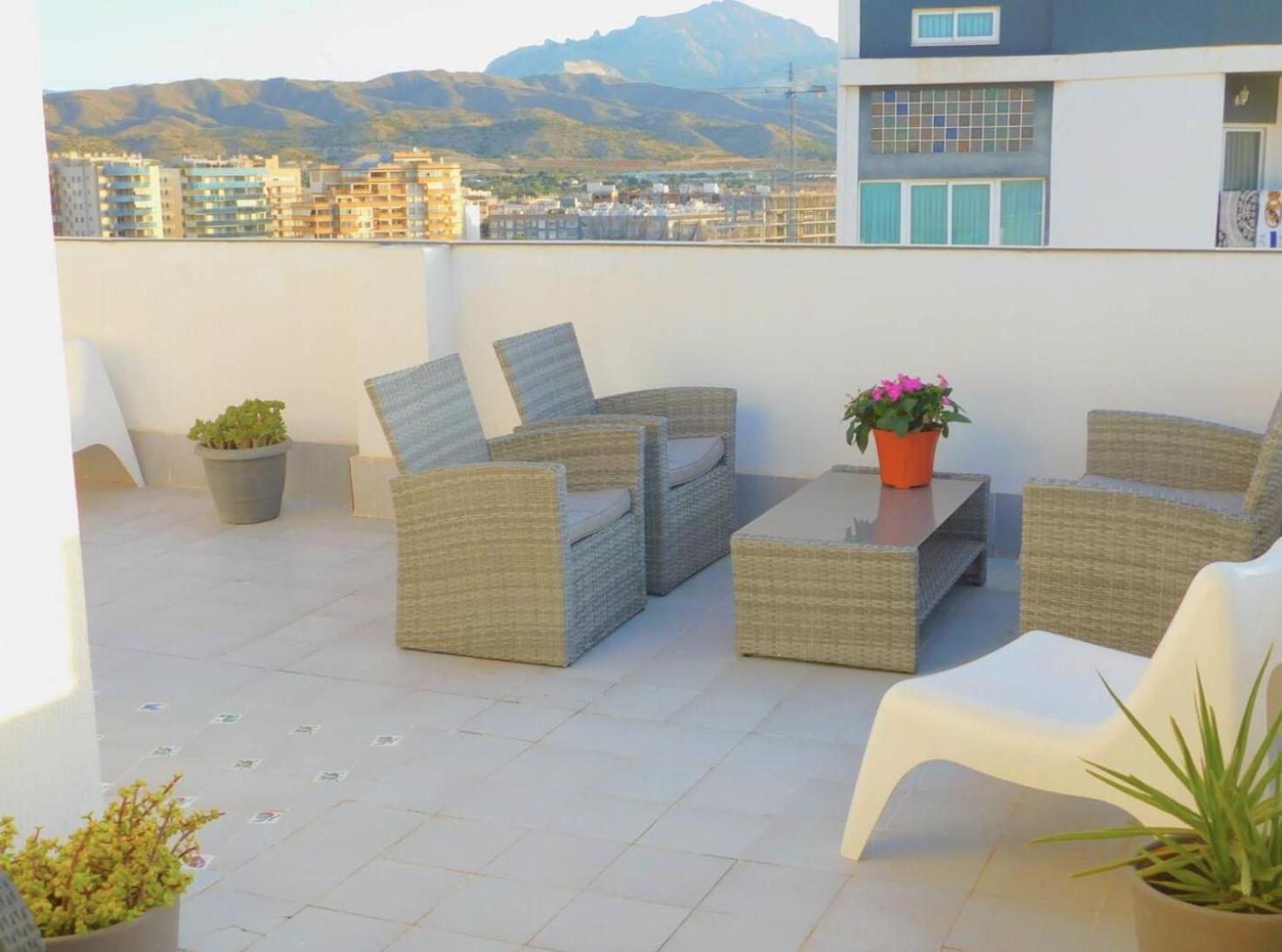 3Bed Penthouse Apt with Private Terrace & Balcony view 4